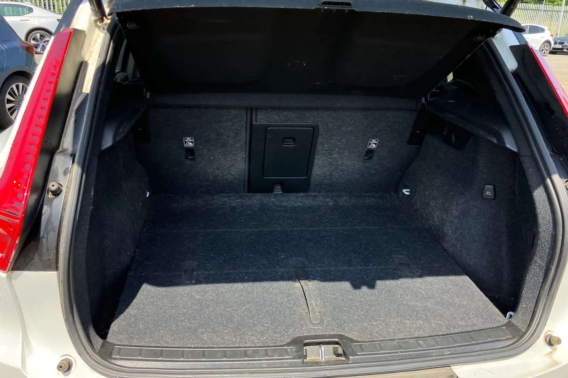 2021 VOLVO XC40 2021 VOLVO XC40