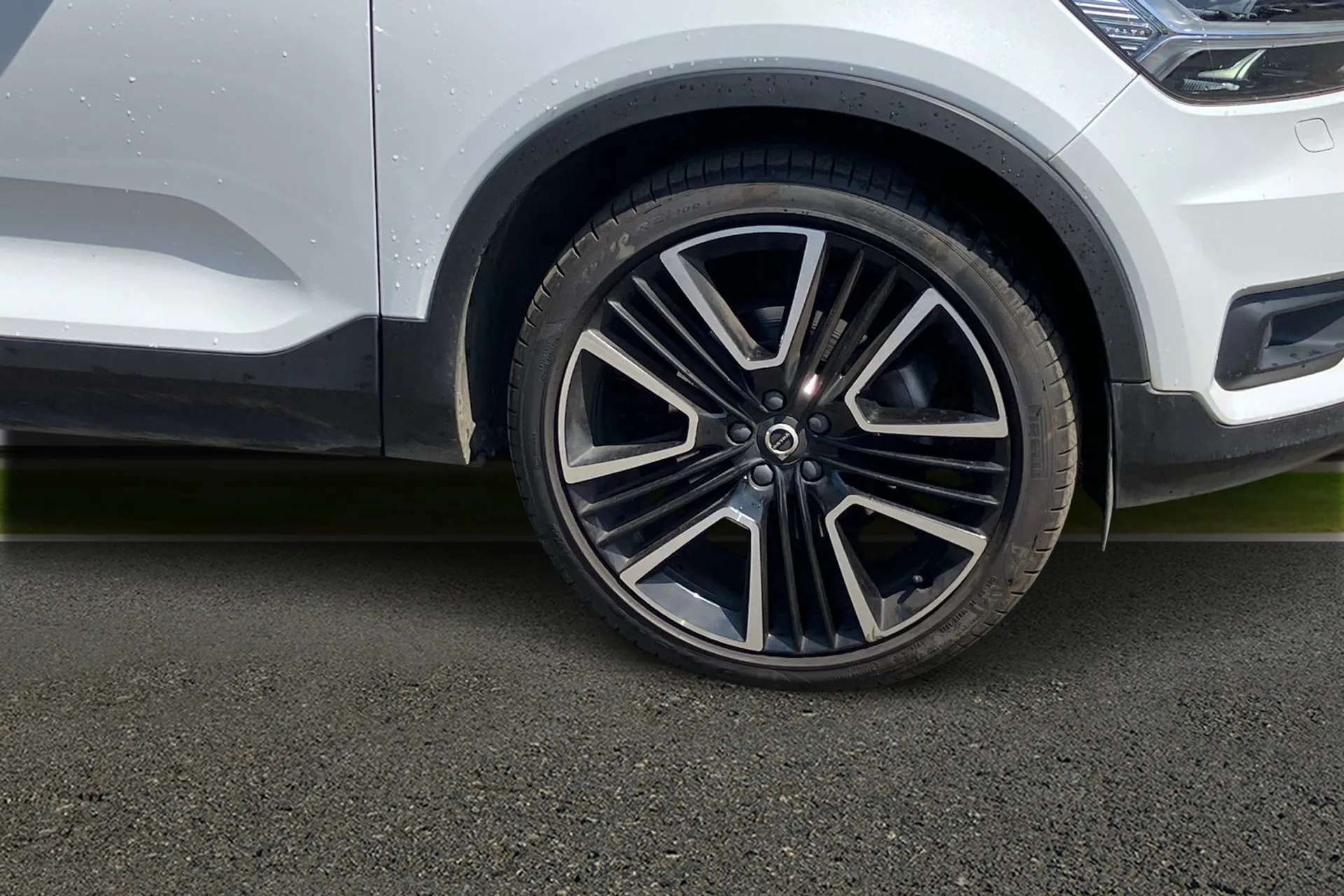 2021 VOLVO XC40 2021 VOLVO XC40