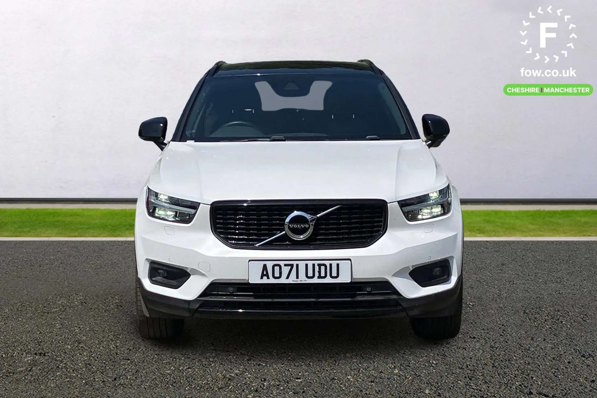 2021 VOLVO XC40 2021 VOLVO XC40