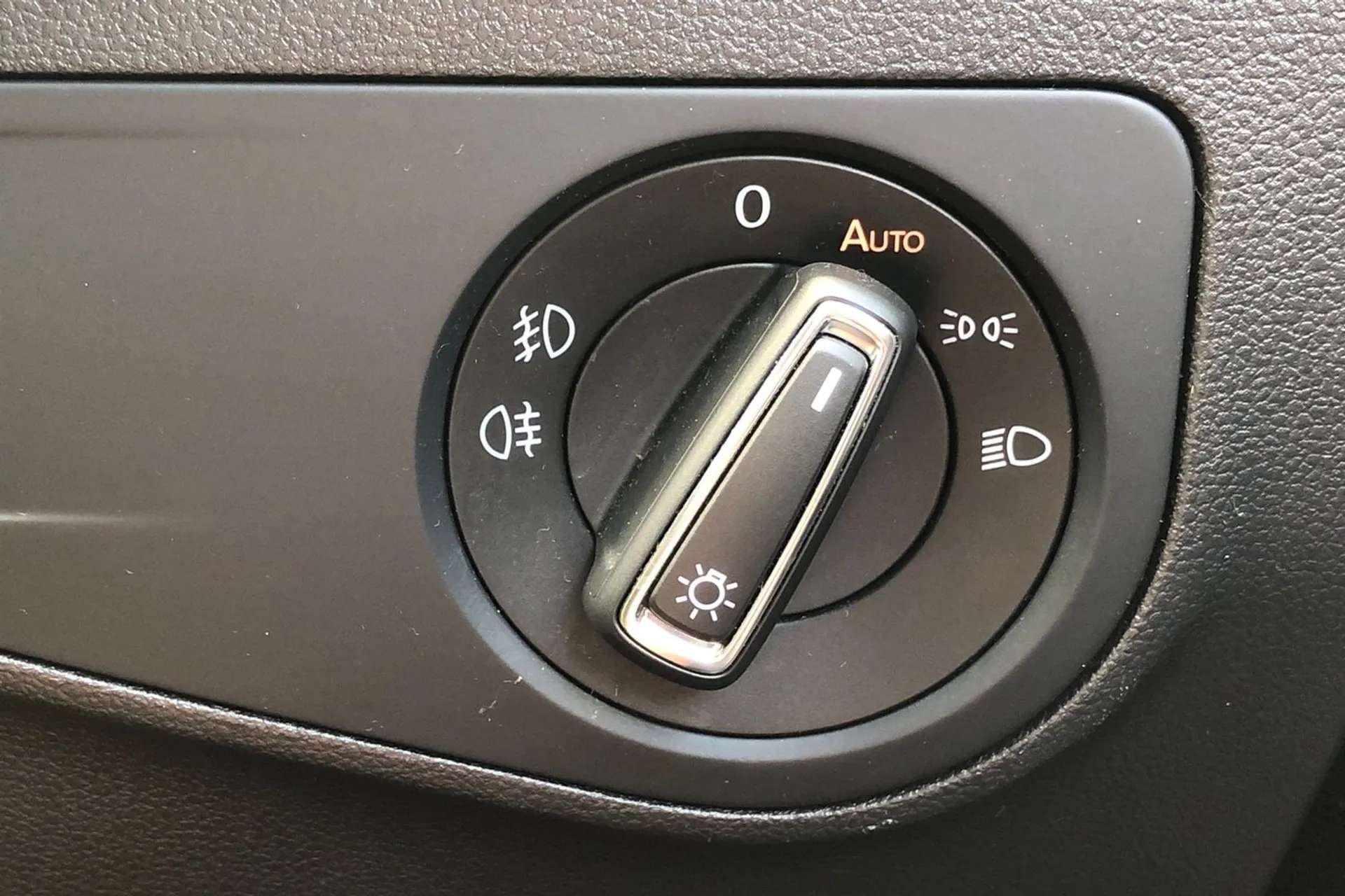 2018 VOLKSWAGEN TIGUAN 2018 VOLKSWAGEN TIGUAN
