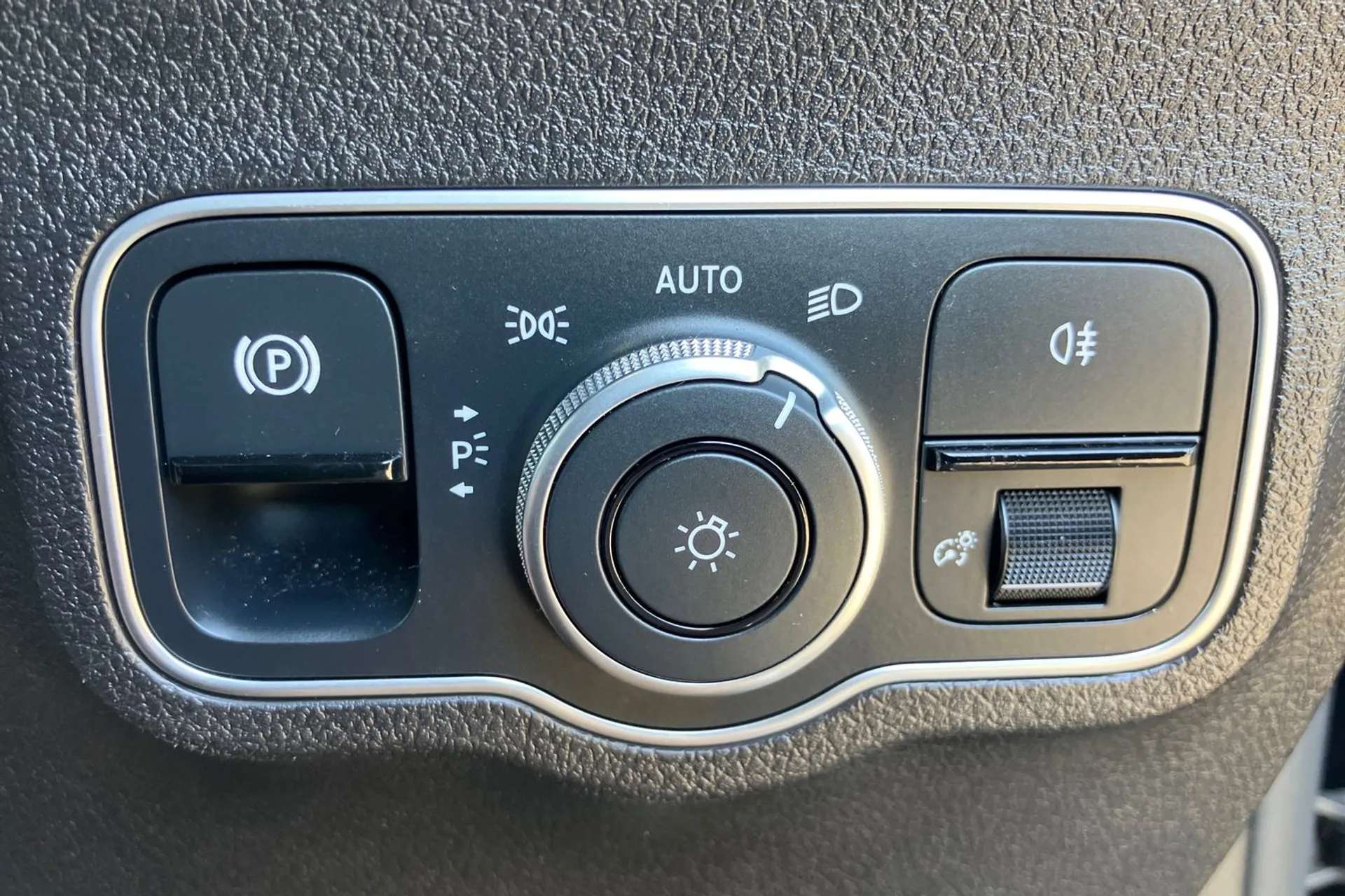 2023 MERCEDES-BENZ EQB 2023 MERCEDES-BENZ EQB