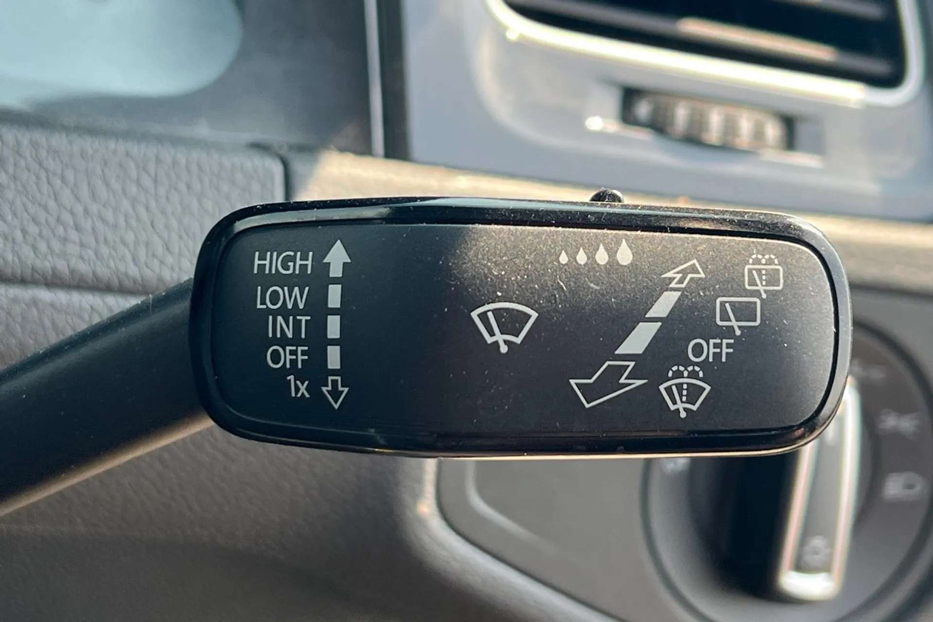 2020 VOLKSWAGEN GOLF 2020 VOLKSWAGEN GOLF