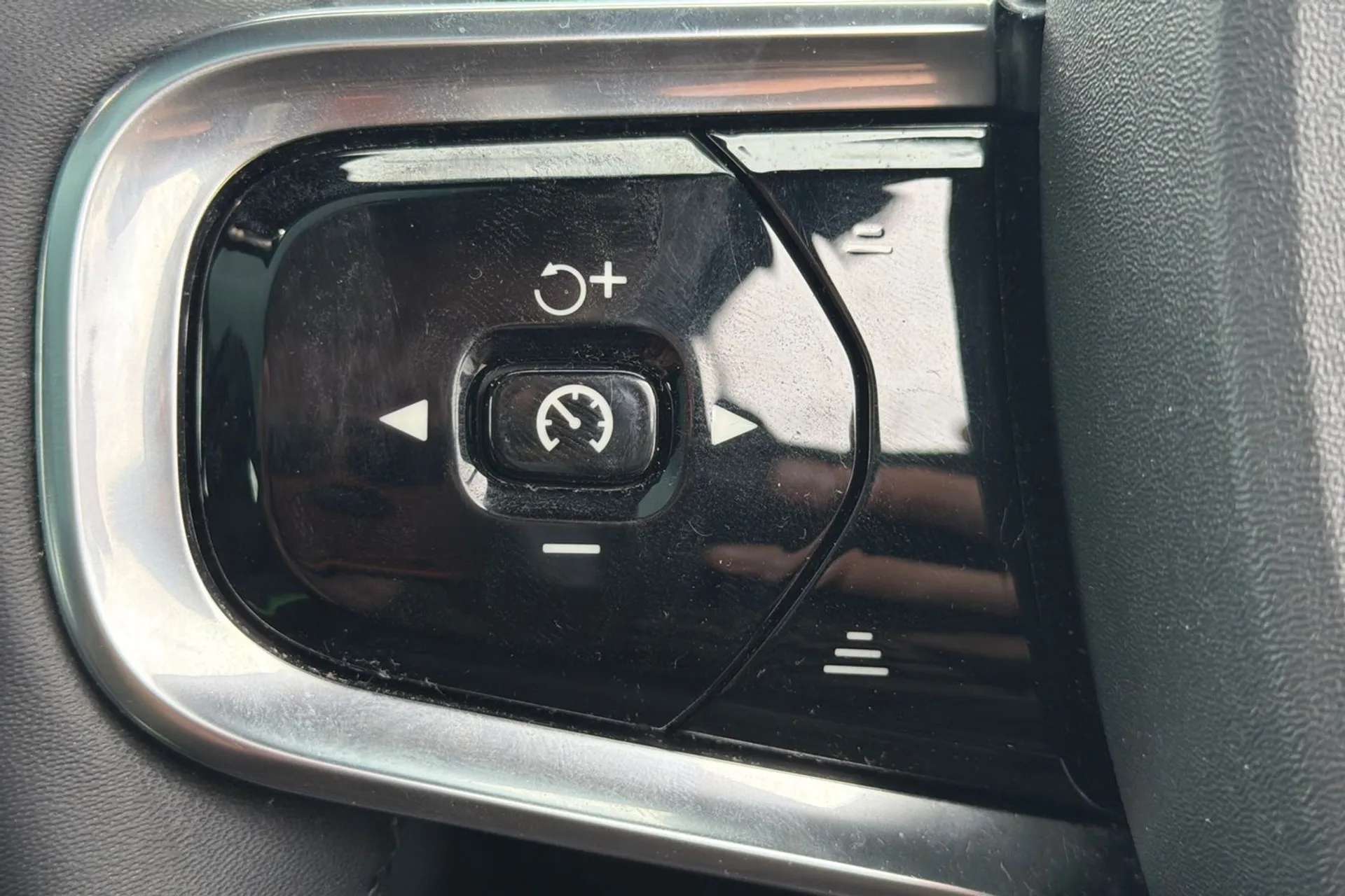 2020 POLESTAR 2 2020 POLESTAR 2
