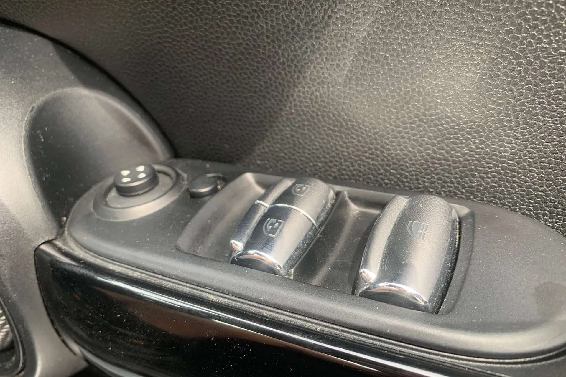 2022 MINI CONVERTIBLE 2022 MINI CONVERTIBLE