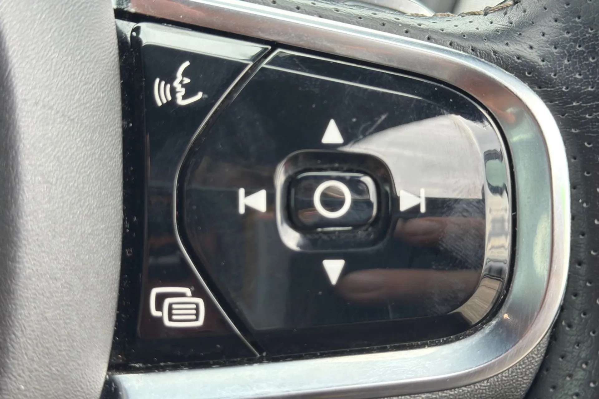 2019 VOLVO S90 2019 VOLVO S90