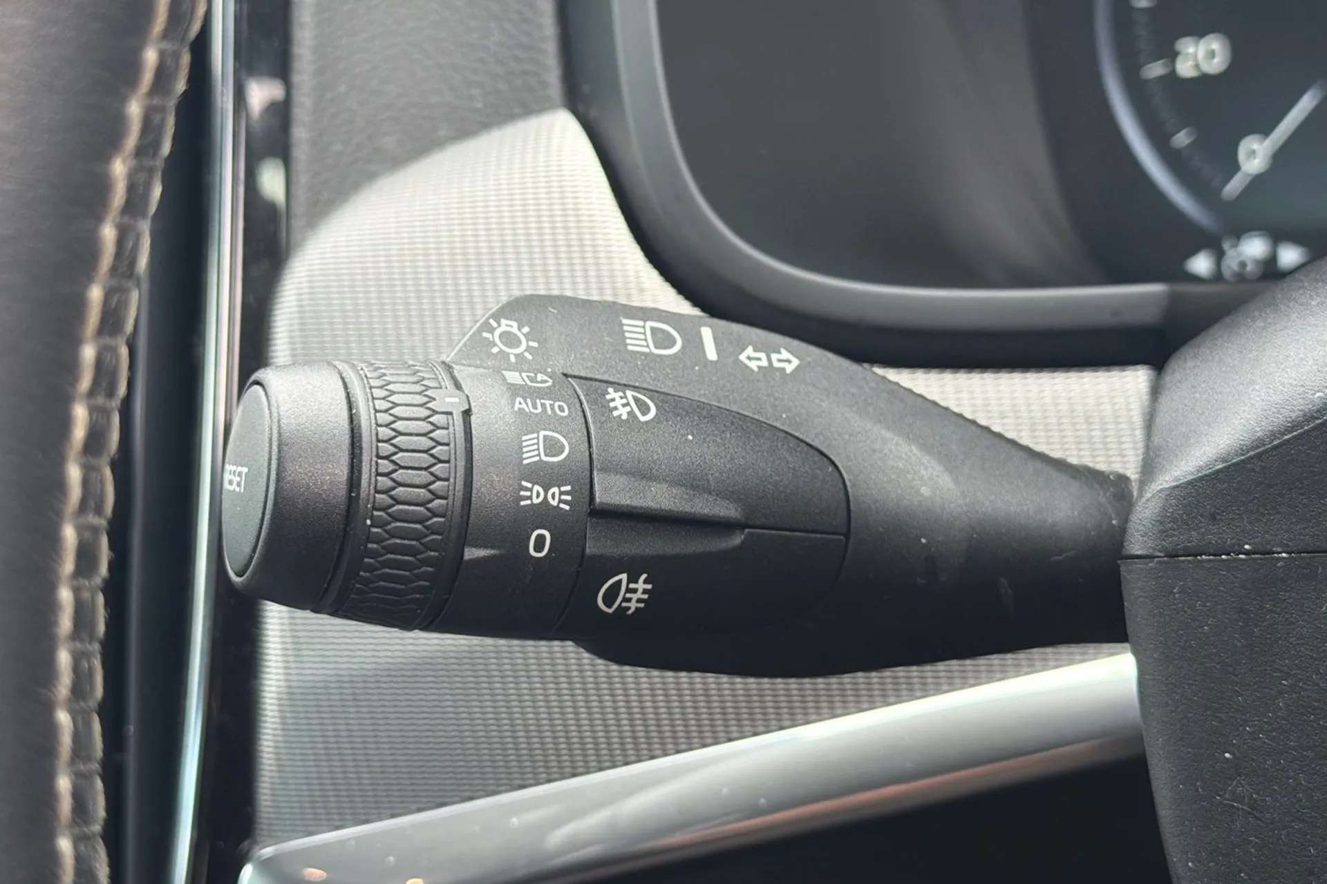 2019 VOLVO S90 2019 VOLVO S90