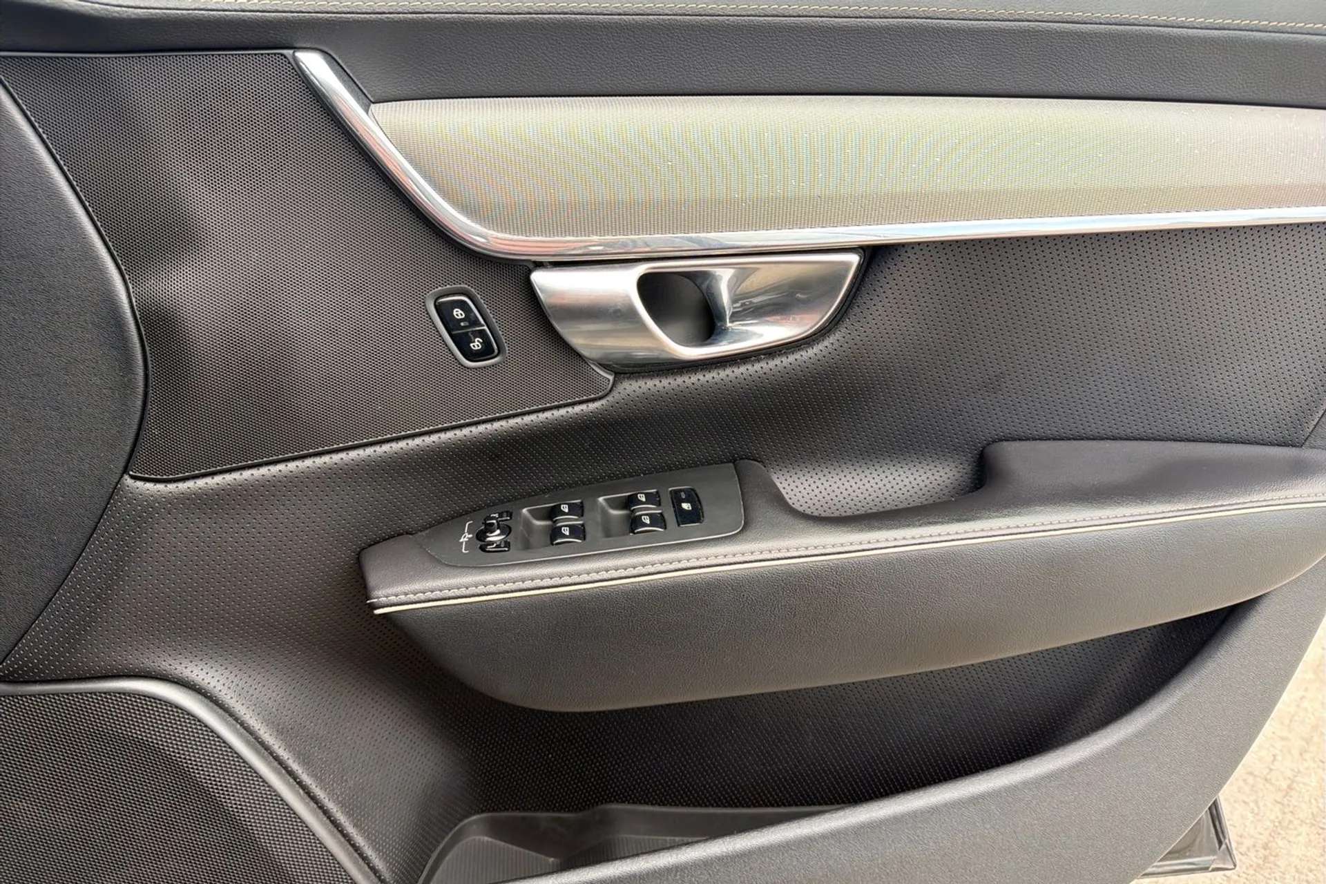 2019 VOLVO S90 2019 VOLVO S90