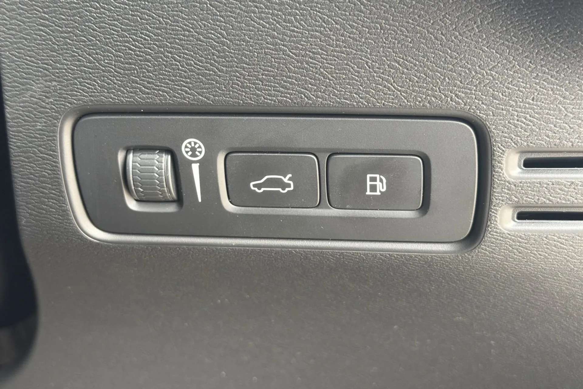 2021 VOLVO XC40 2021 VOLVO XC40