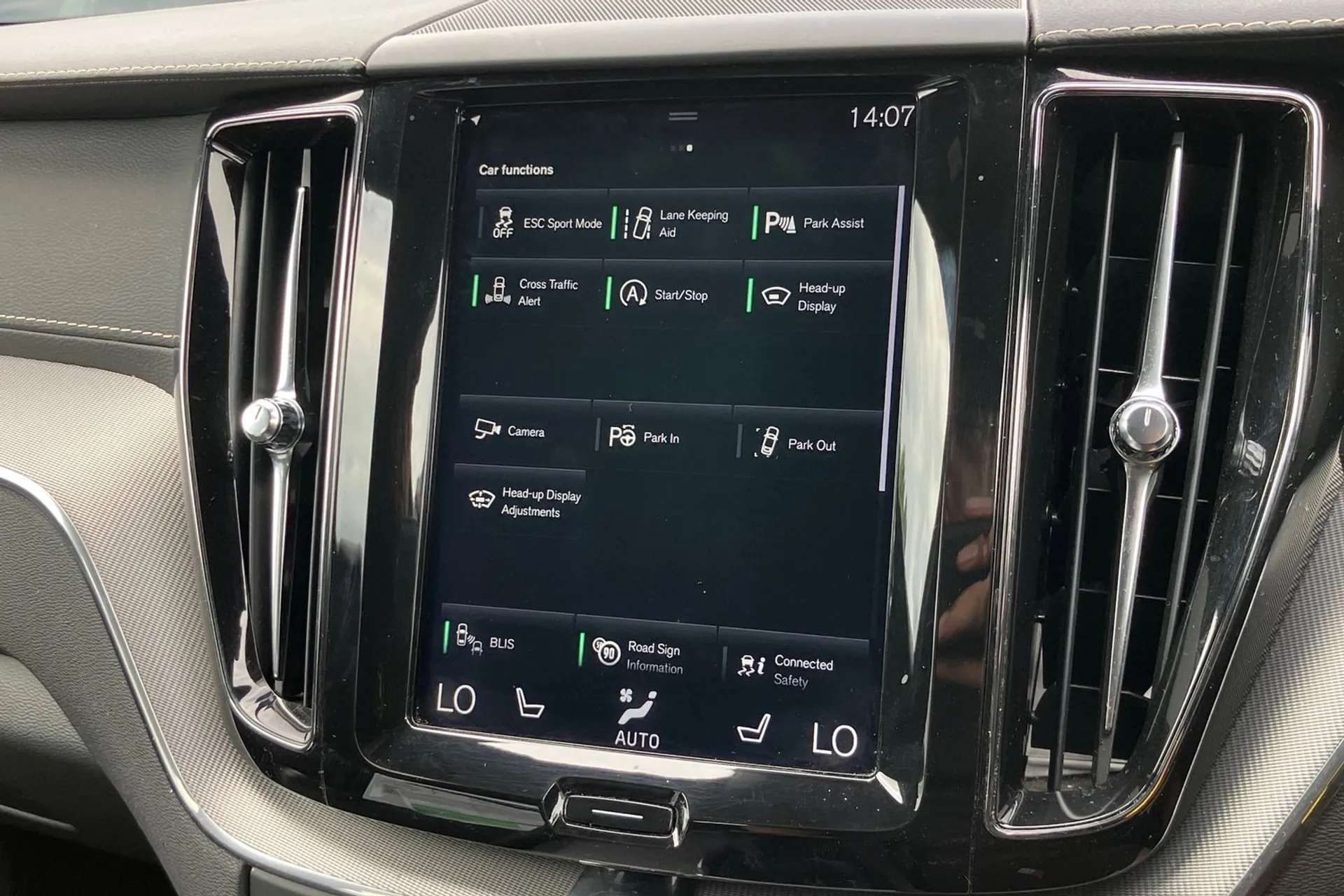 2019 VOLVO XC60 2019 VOLVO XC60