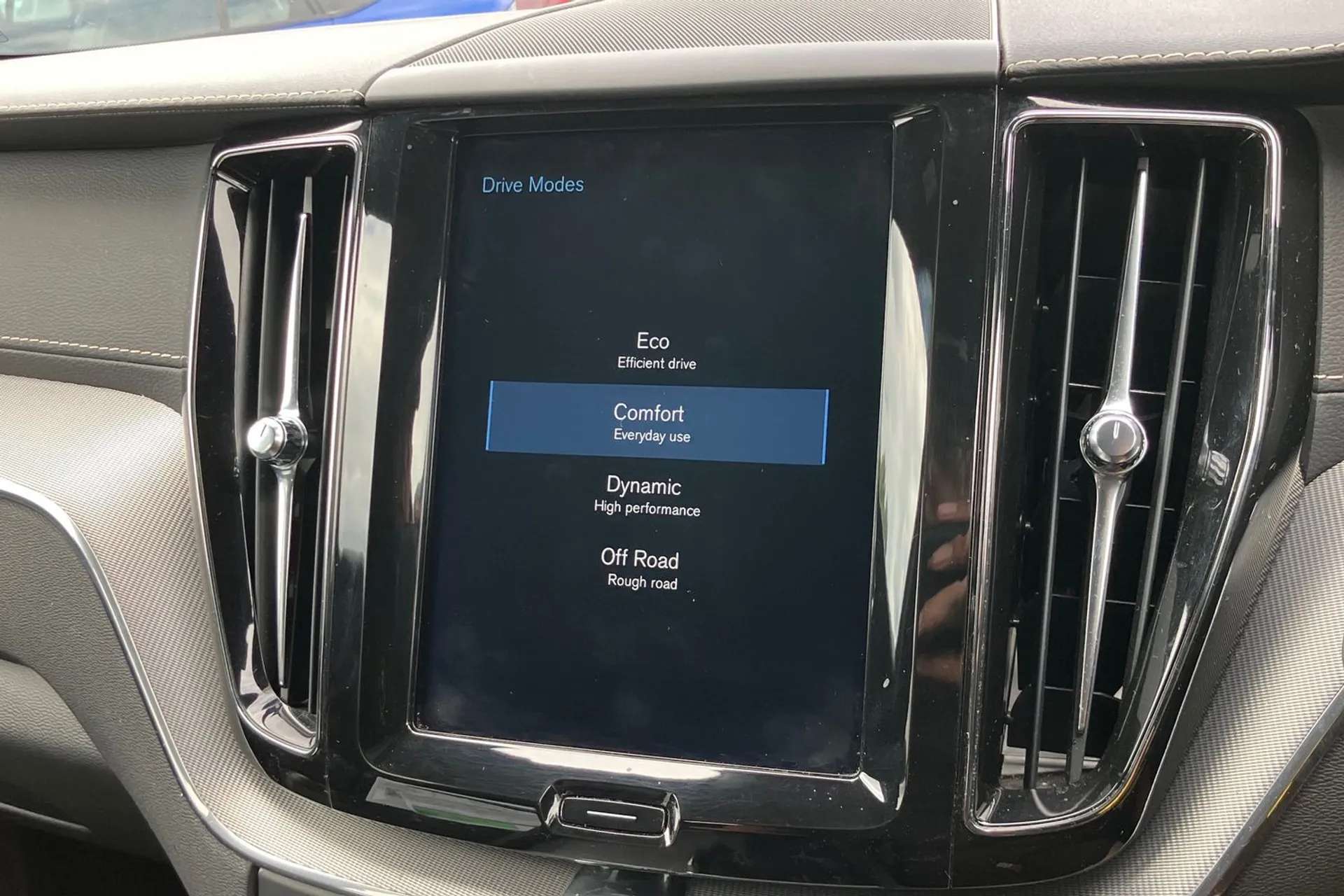 2019 VOLVO XC60 2019 VOLVO XC60