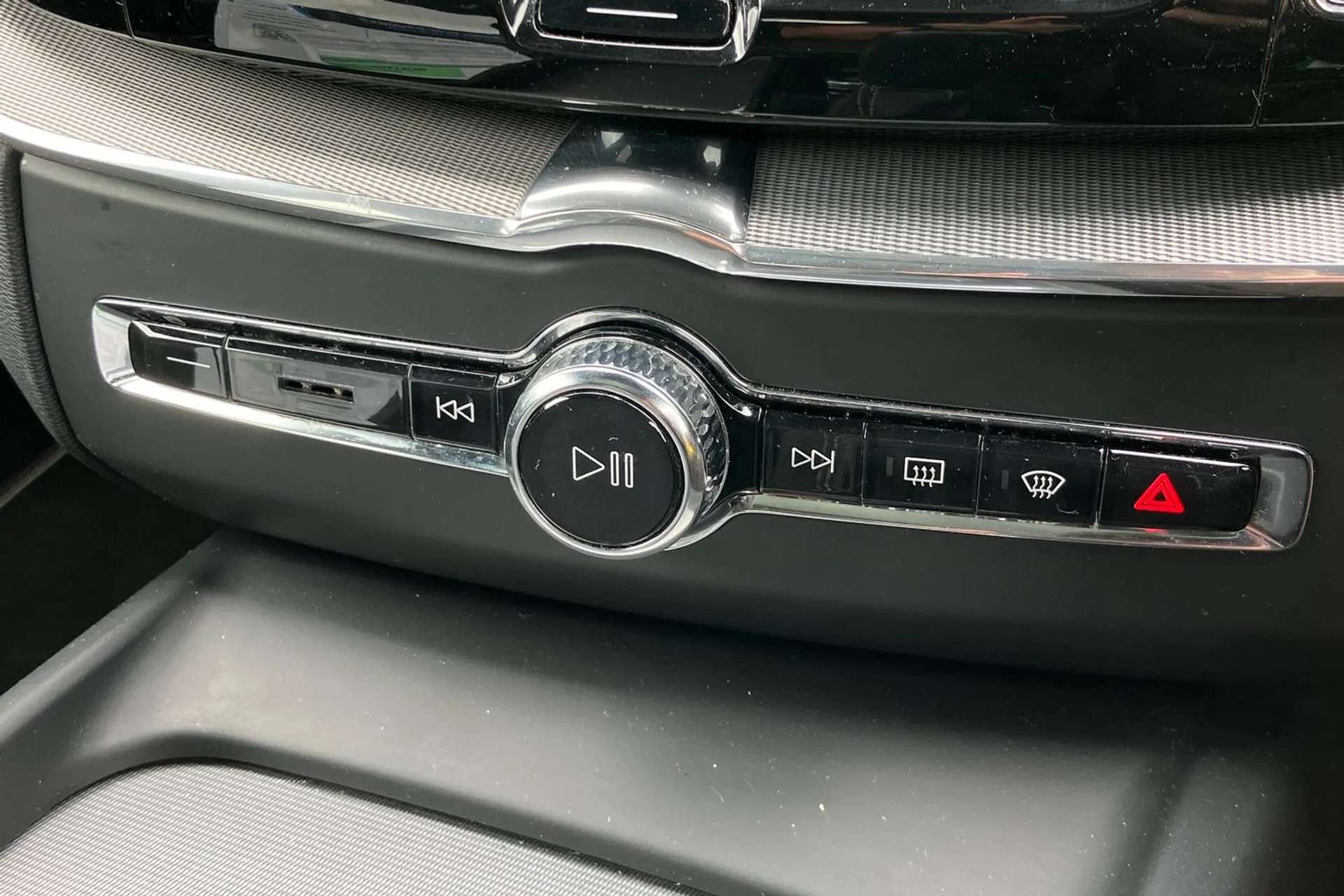 2019 VOLVO XC60 2019 VOLVO XC60