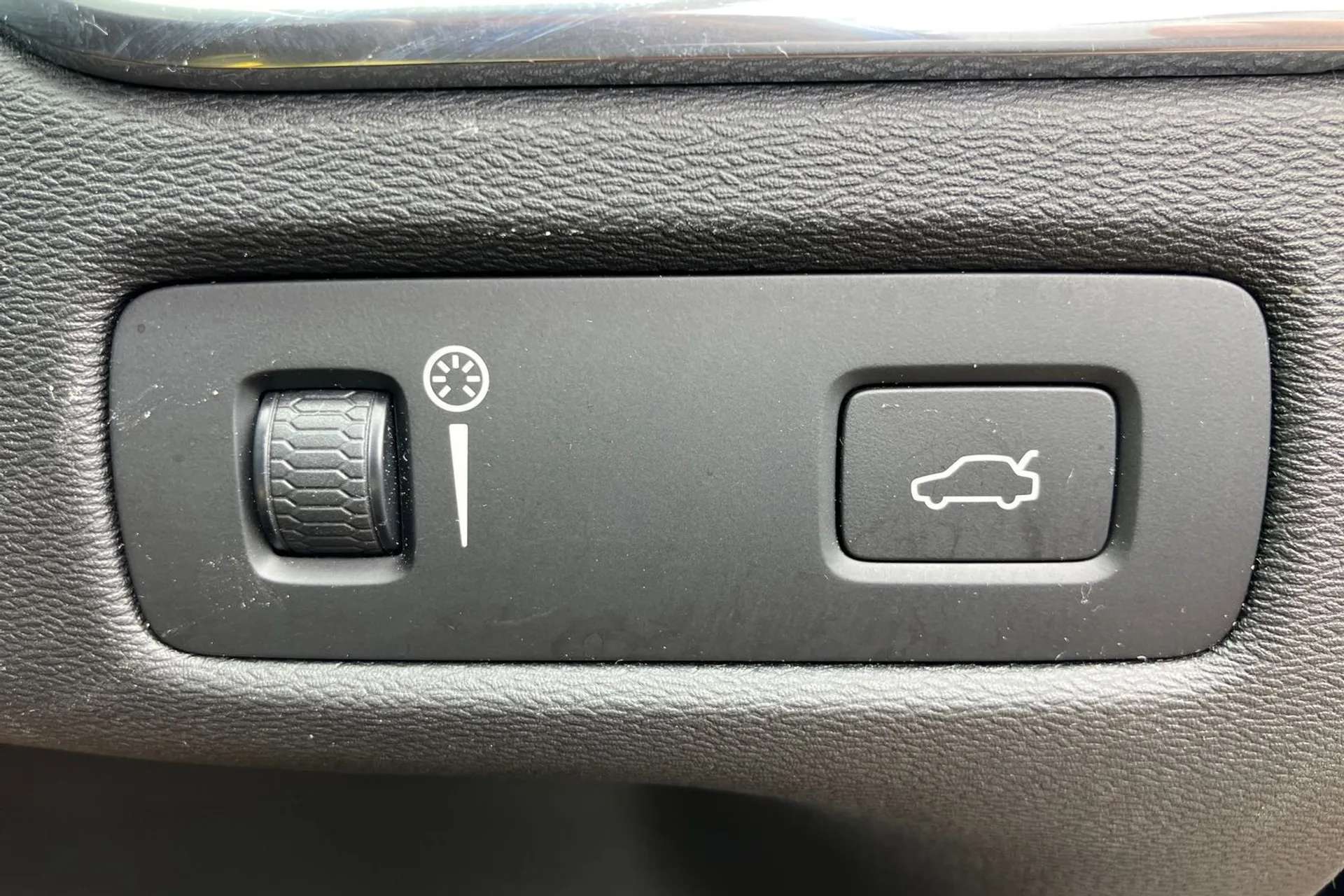 2019 VOLVO XC60 2019 VOLVO XC60