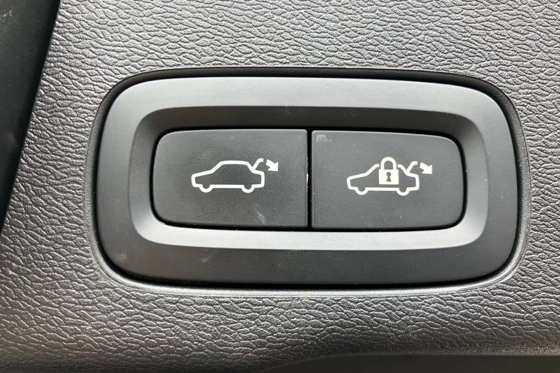 2019 VOLVO XC60 2019 VOLVO XC60