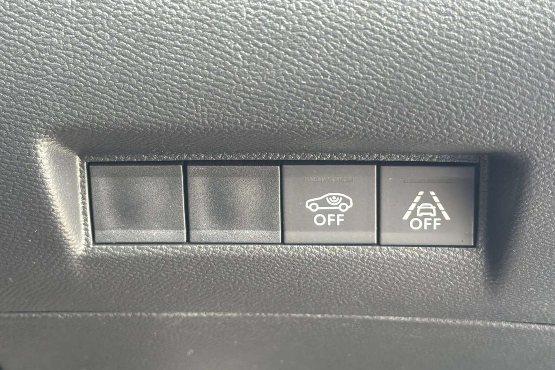 2021 PEUGEOT 2008 2021 PEUGEOT 2008