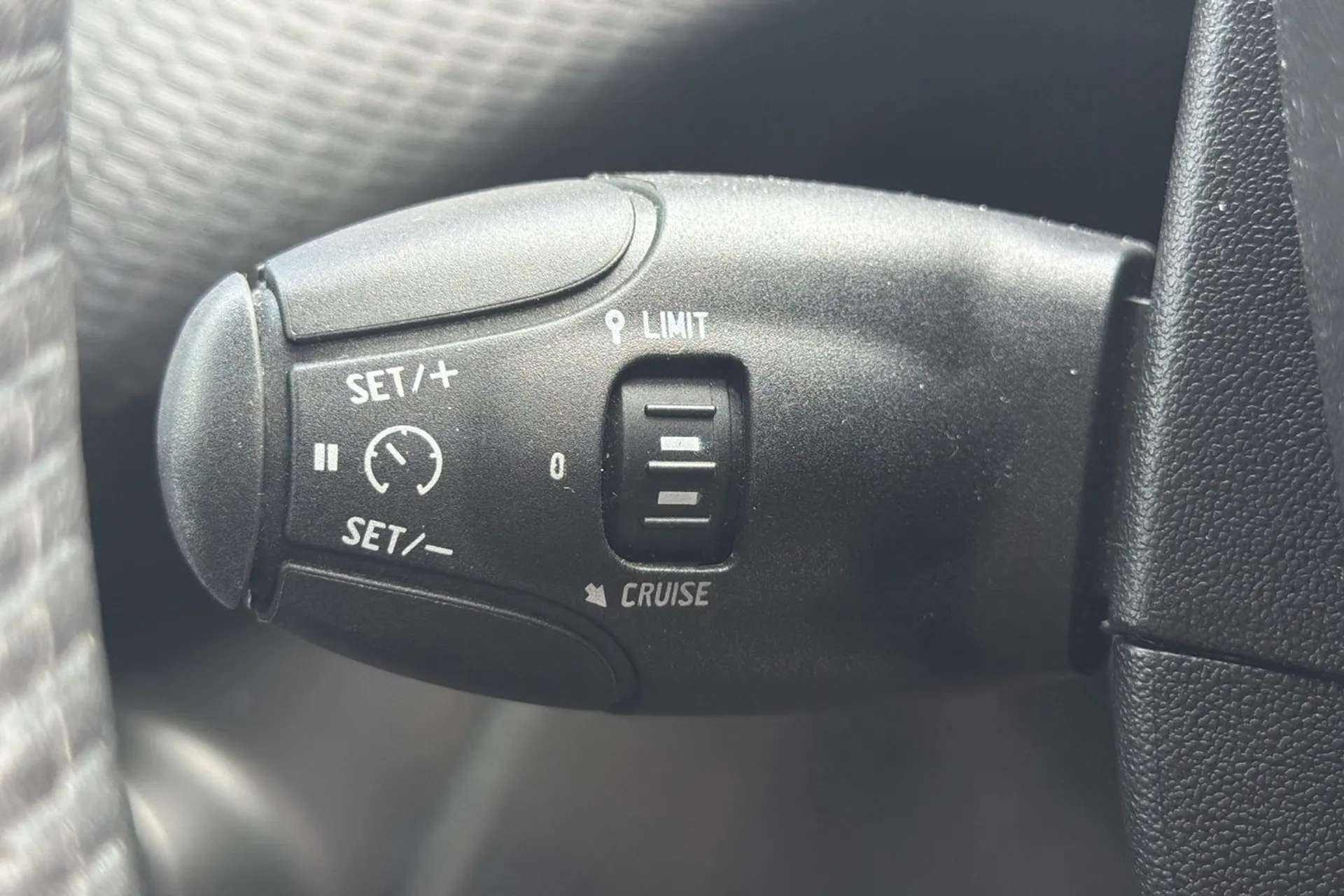 2019 PEUGEOT 208 2019 PEUGEOT 208