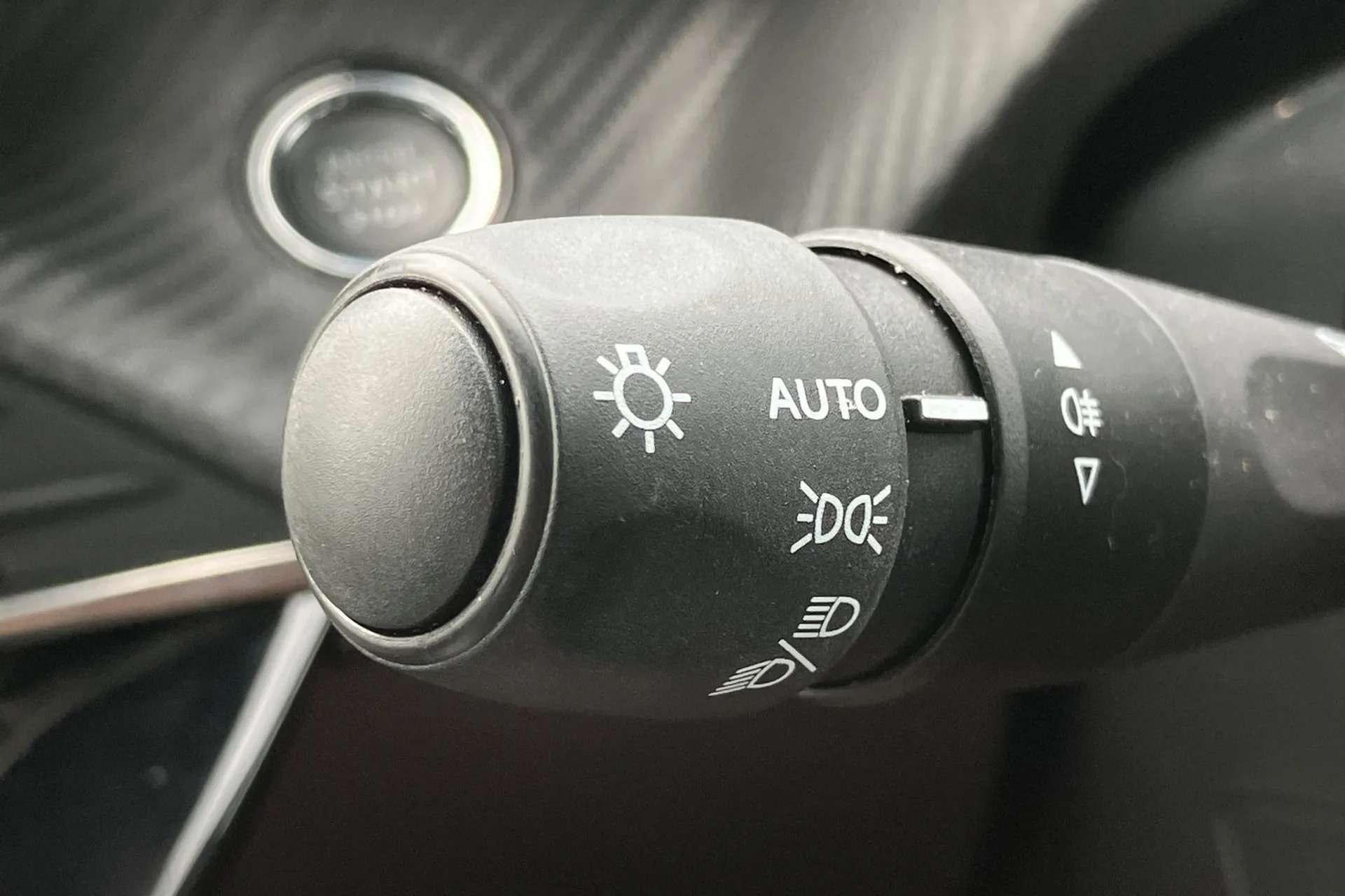 2025 PEUGEOT 208 2025 PEUGEOT 208