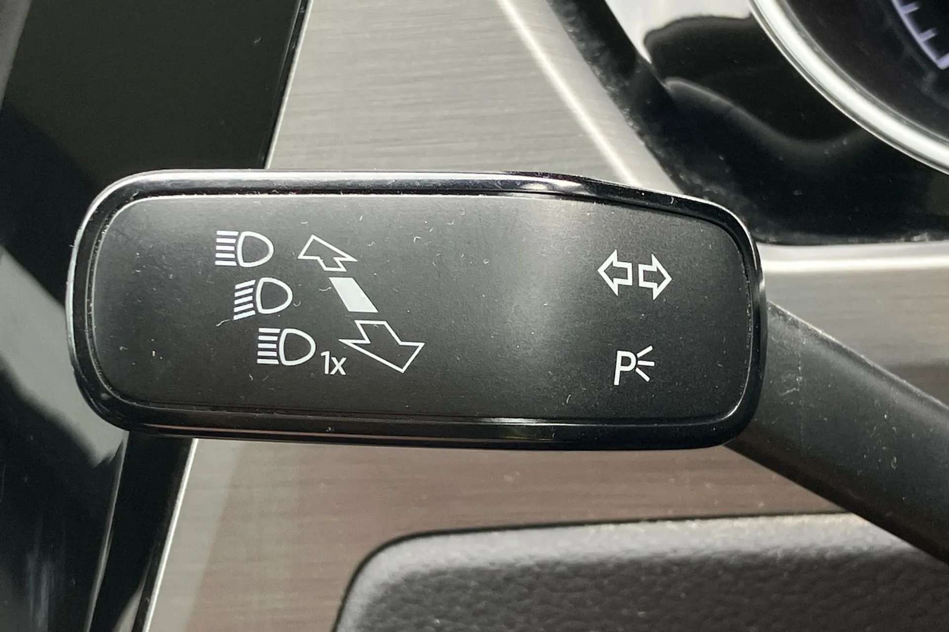 2020 VOLKSWAGEN TOURAN 2020 VOLKSWAGEN TOURAN