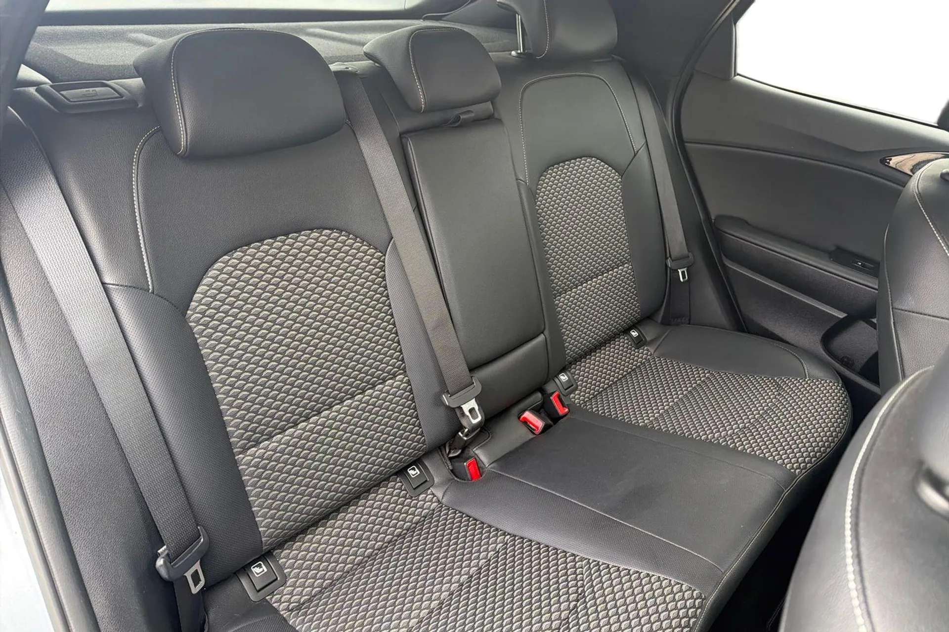 2023 KIA XCEED 2023 KIA XCEED