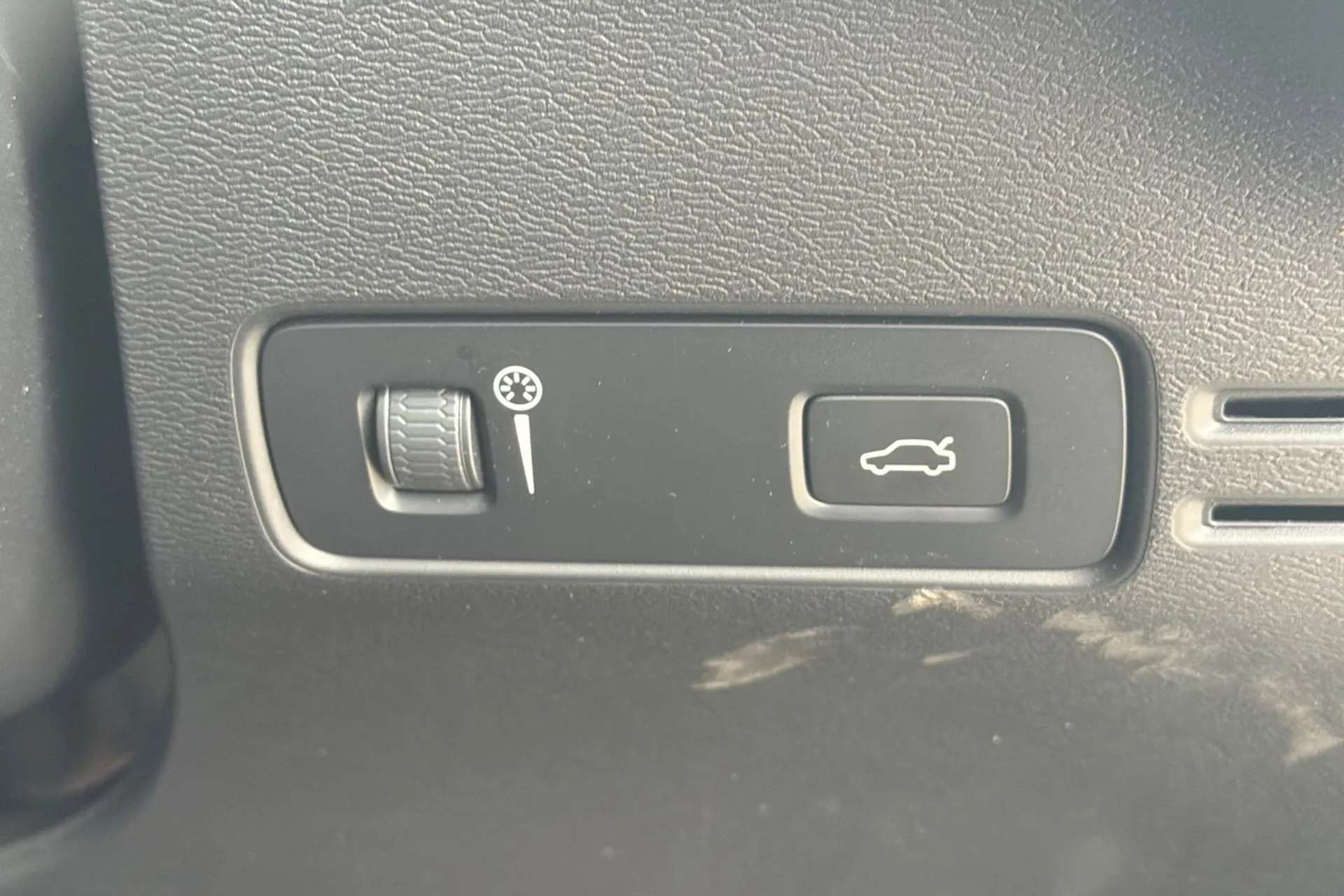 2021 VOLVO XC40 2021 VOLVO XC40