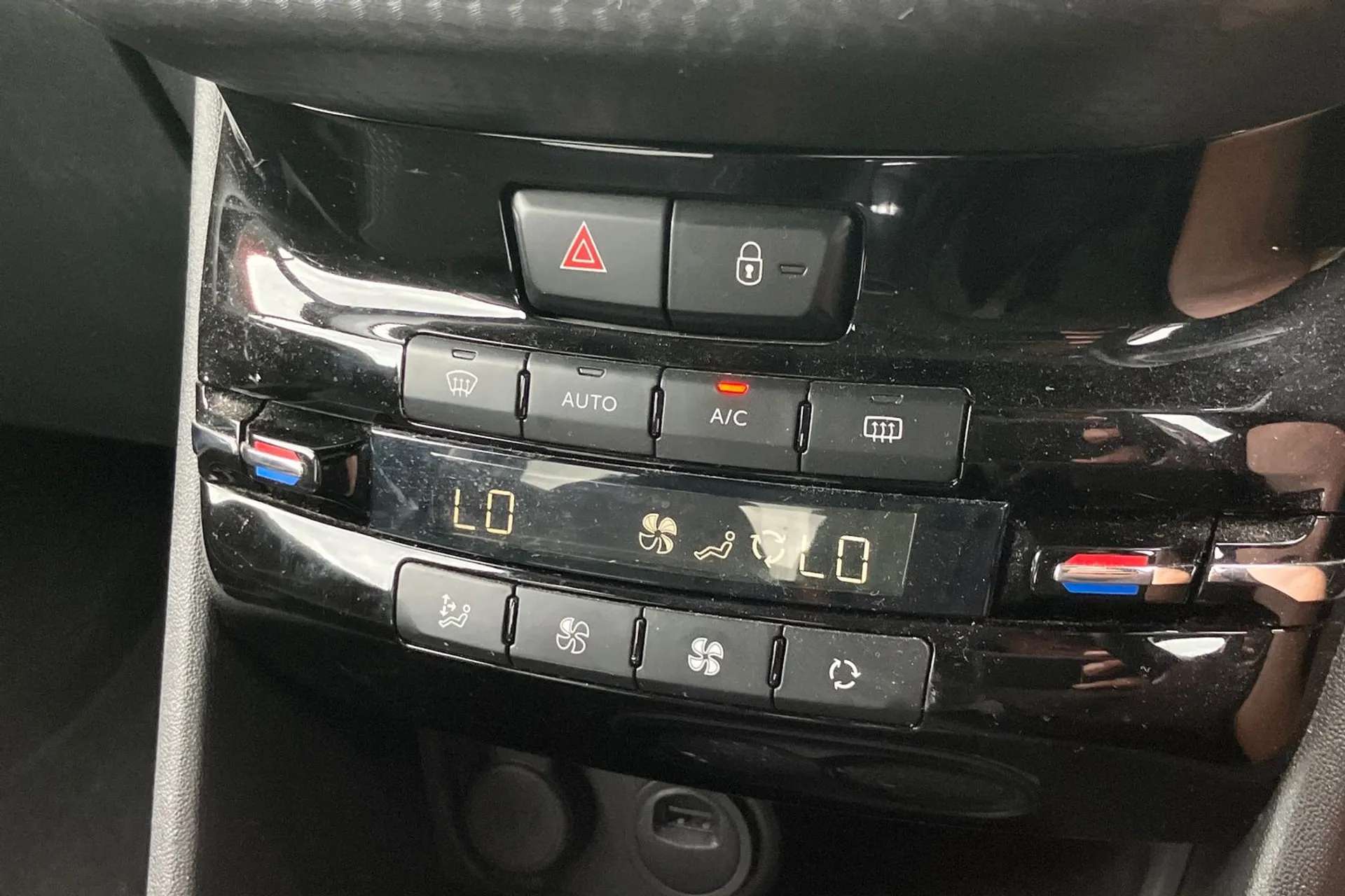 2019 PEUGEOT 208 2019 PEUGEOT 208