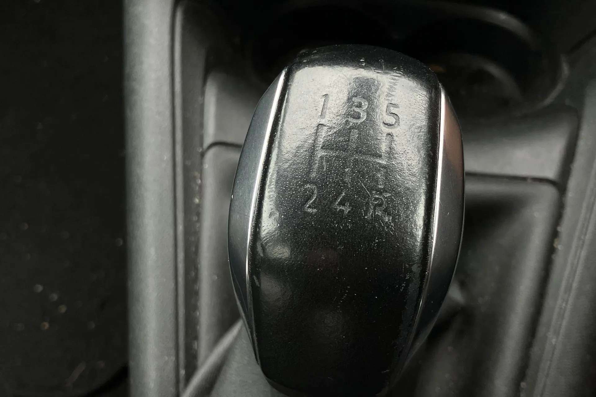 2019 PEUGEOT 208 2019 PEUGEOT 208