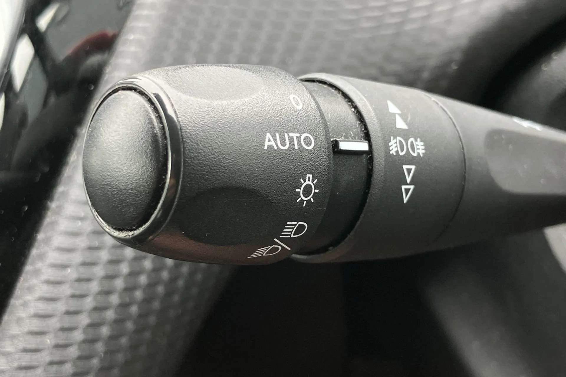 2019 PEUGEOT 208 2019 PEUGEOT 208