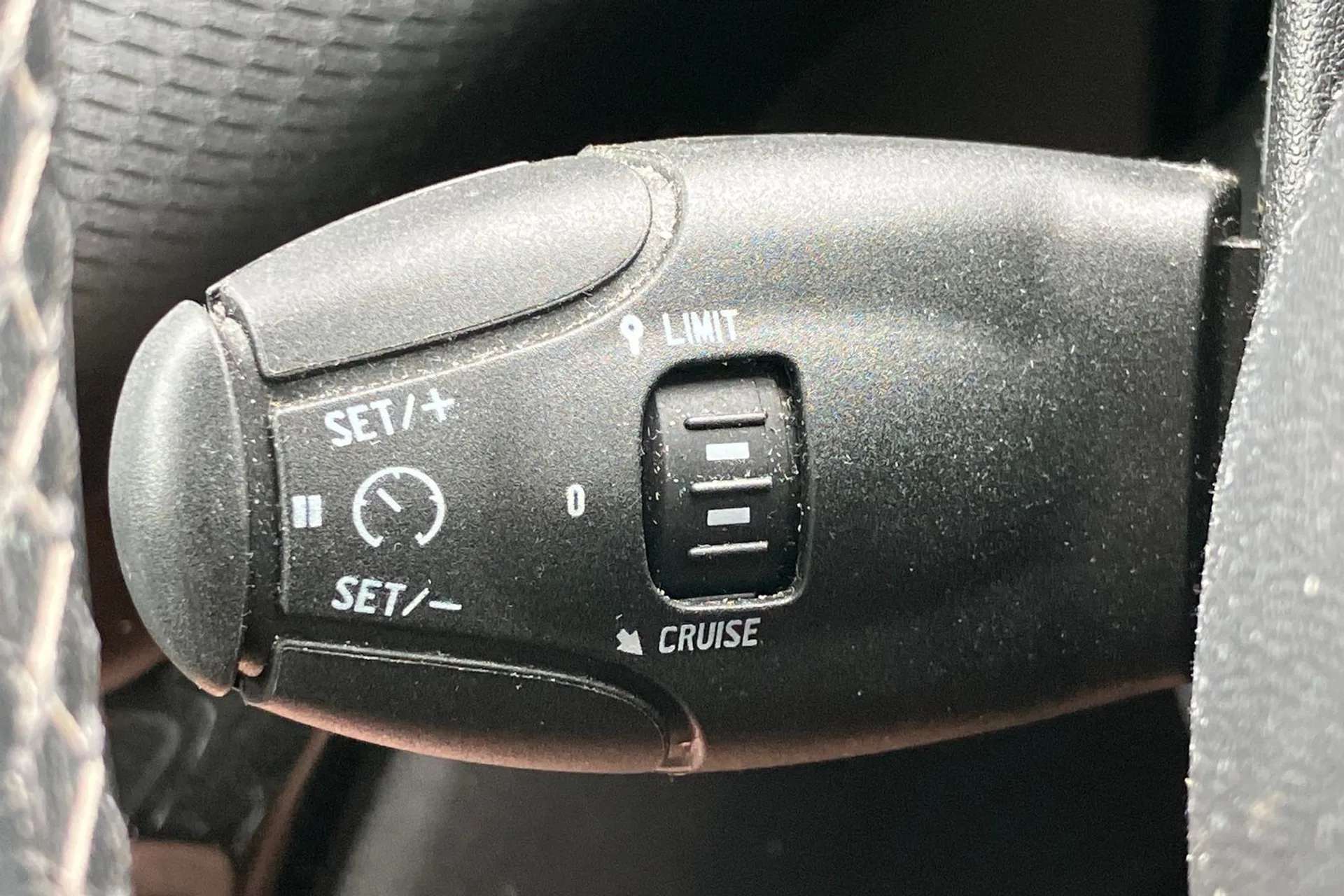 2019 PEUGEOT 208 2019 PEUGEOT 208