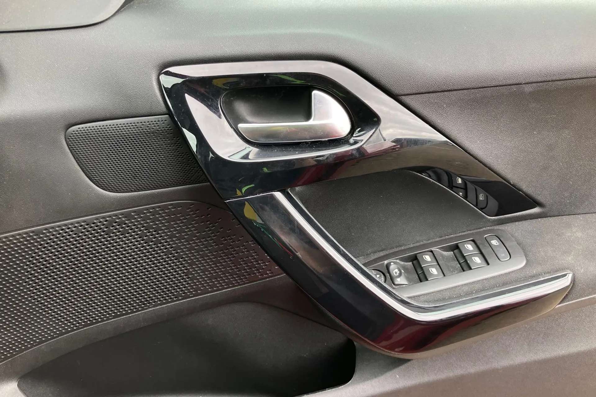 2019 PEUGEOT 208 2019 PEUGEOT 208