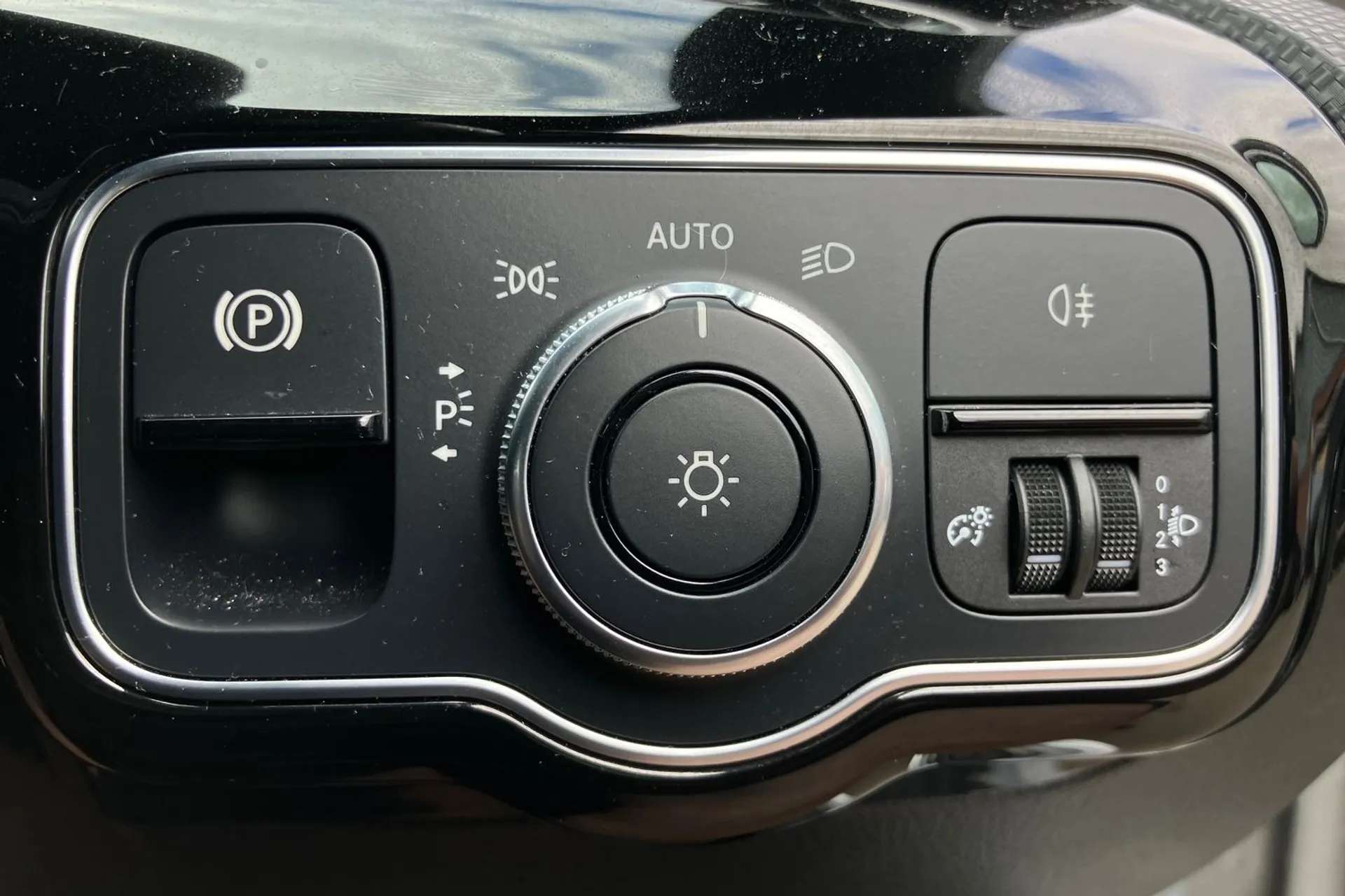 2019 MERCEDES-BENZ A CLASS 2019 MERCEDES-BENZ A CLASS