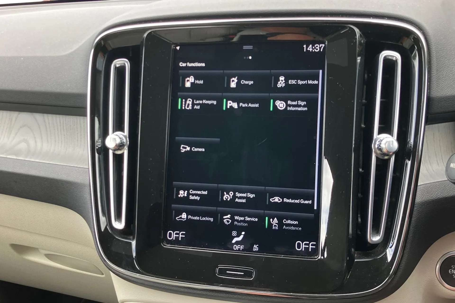 2021 VOLVO XC40 2021 VOLVO XC40