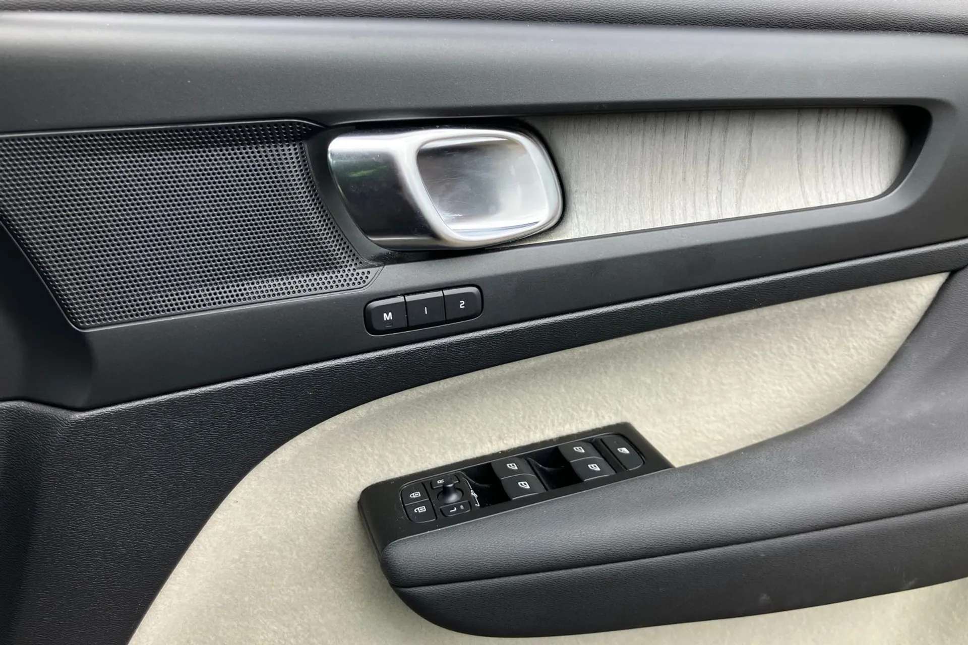 2021 VOLVO XC40 2021 VOLVO XC40