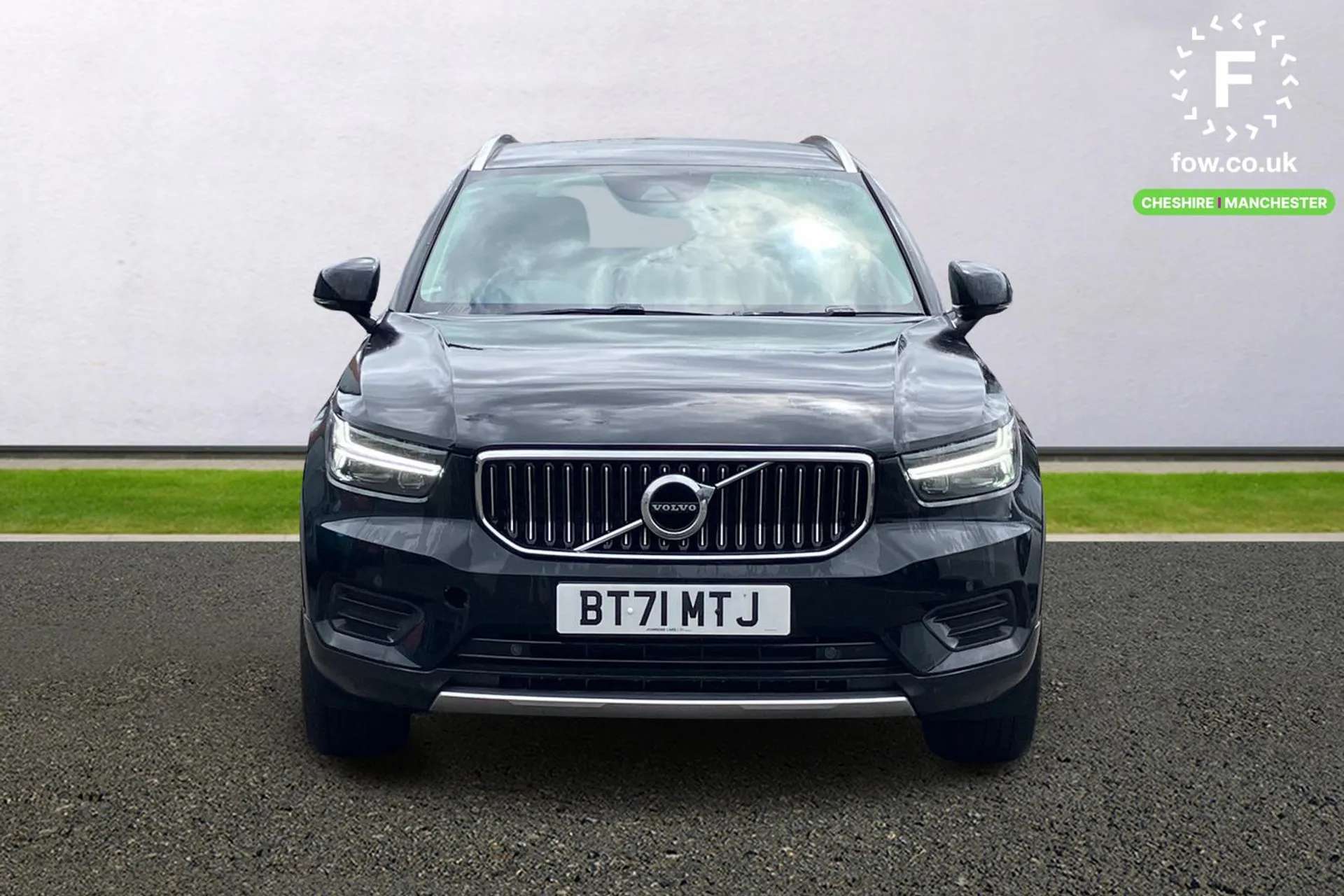 2021 VOLVO XC40 2021 VOLVO XC40