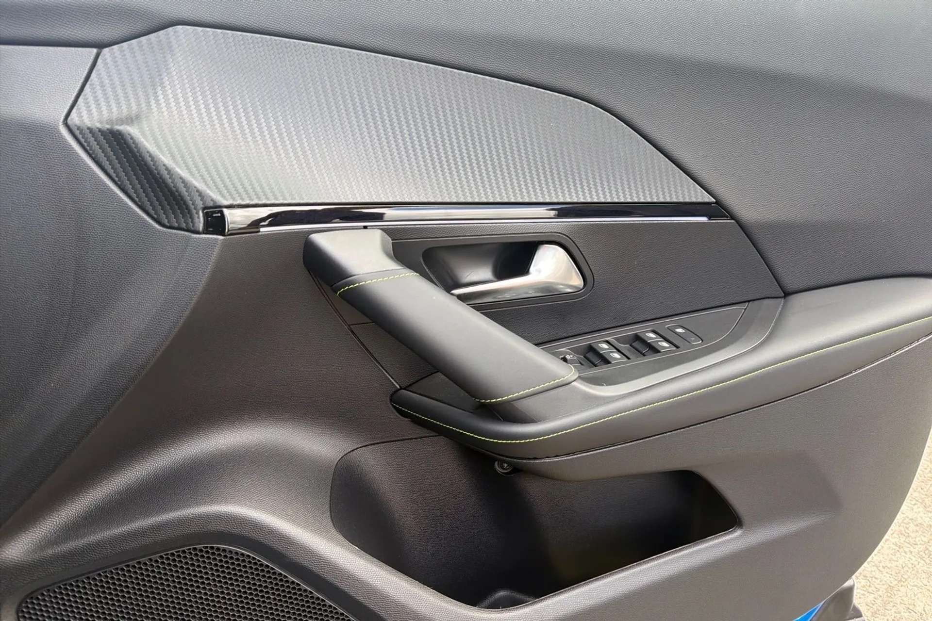 2024 PEUGEOT 2008 2024 PEUGEOT 2008