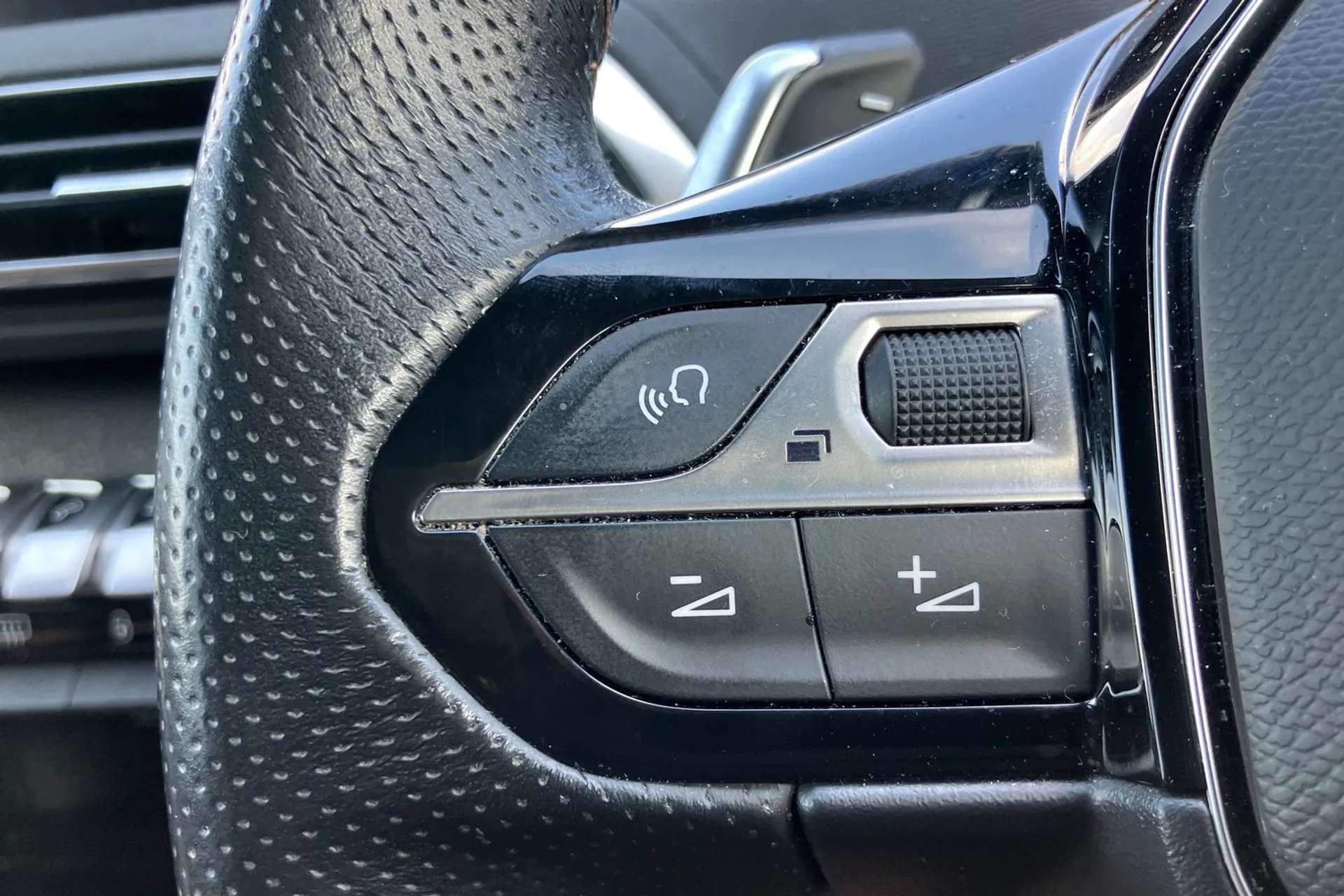 2019 PEUGEOT 5008 2019 PEUGEOT 5008