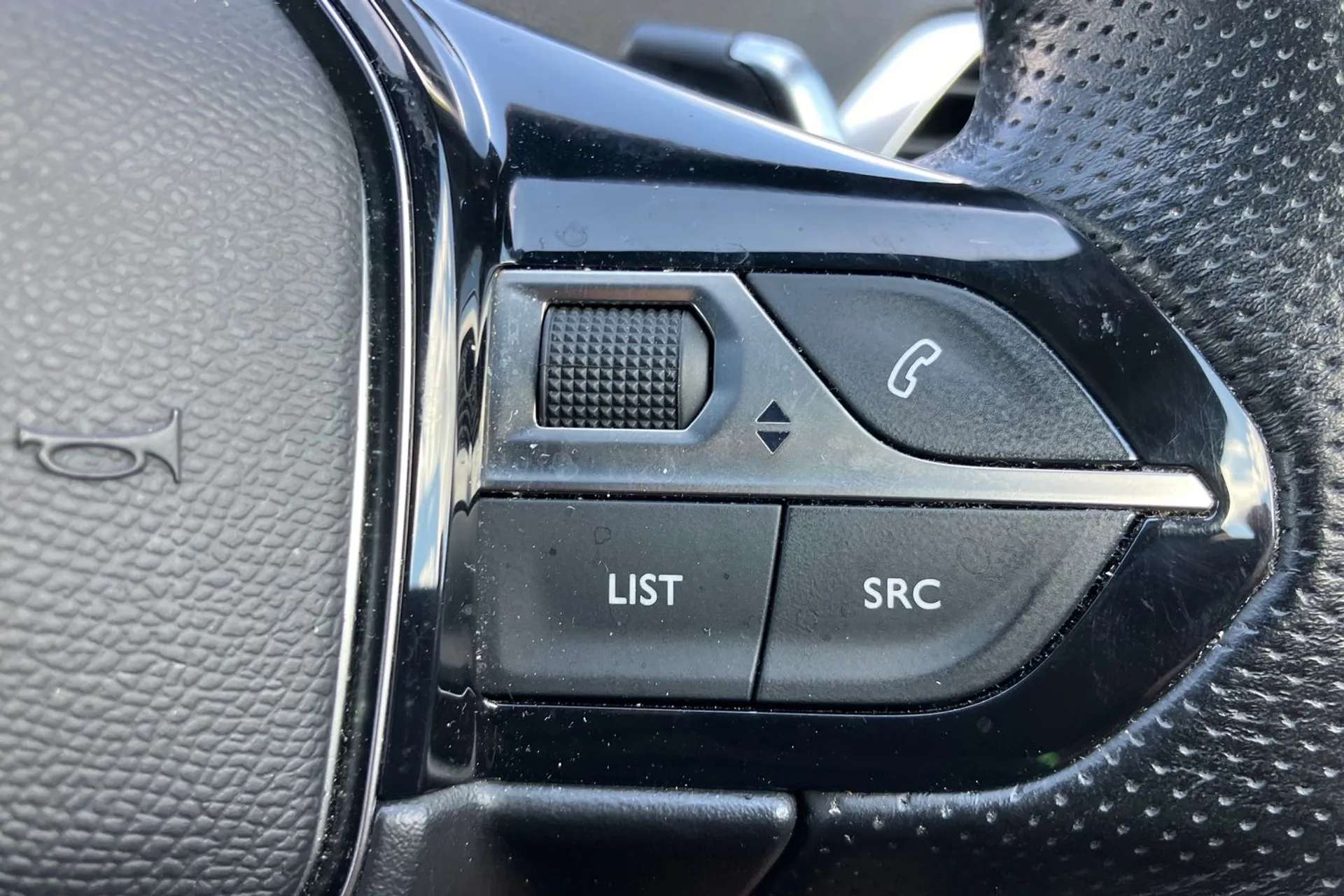 2019 PEUGEOT 5008 2019 PEUGEOT 5008