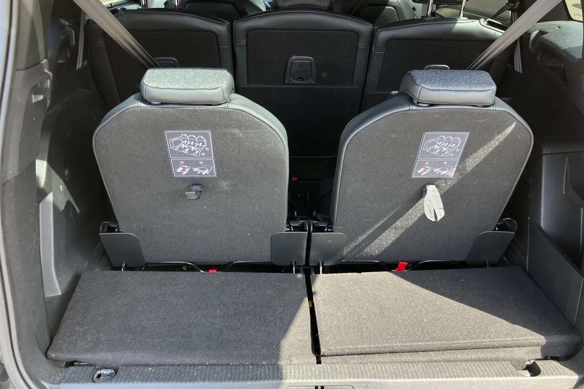2019 PEUGEOT 5008 2019 PEUGEOT 5008