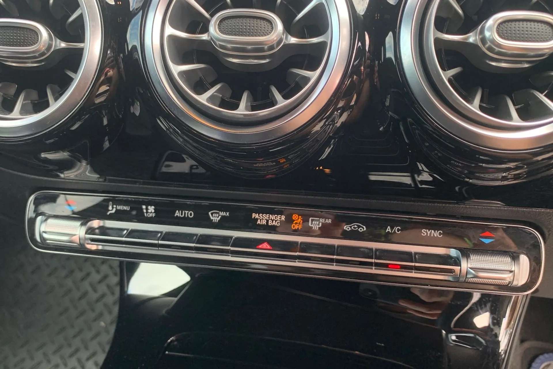 2020 MERCEDES-BENZ A CLASS 2020 MERCEDES-BENZ A CLASS
