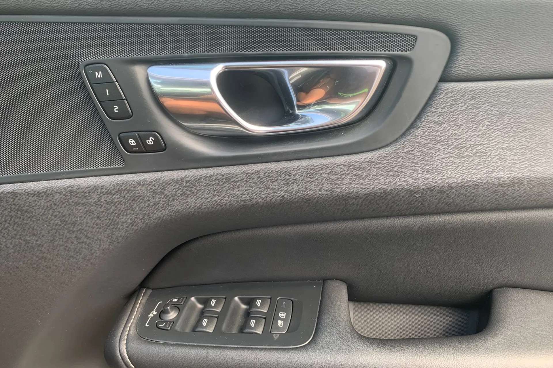2020 VOLVO XC60 2020 VOLVO XC60