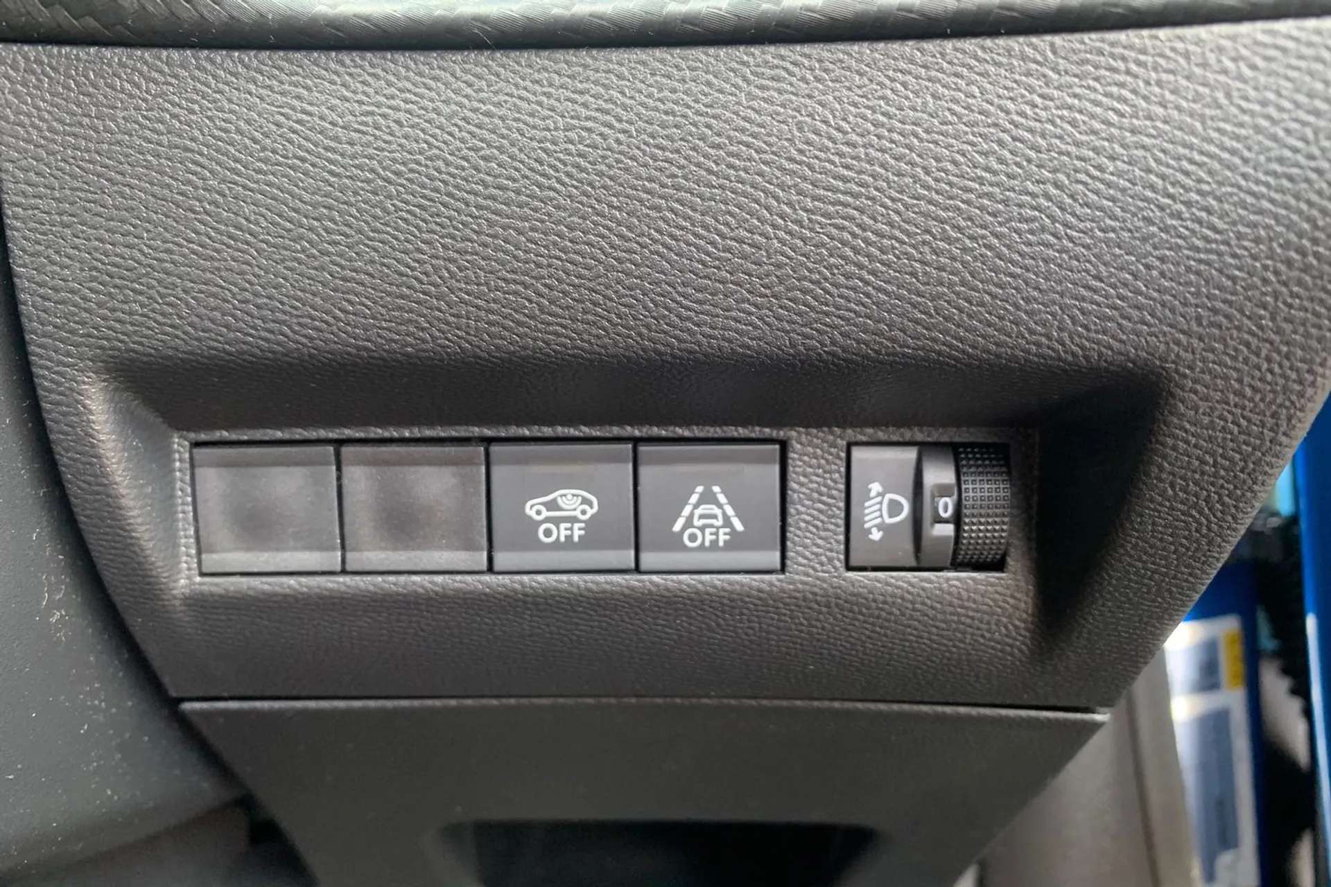 2022 PEUGEOT 2008 2022 PEUGEOT 2008