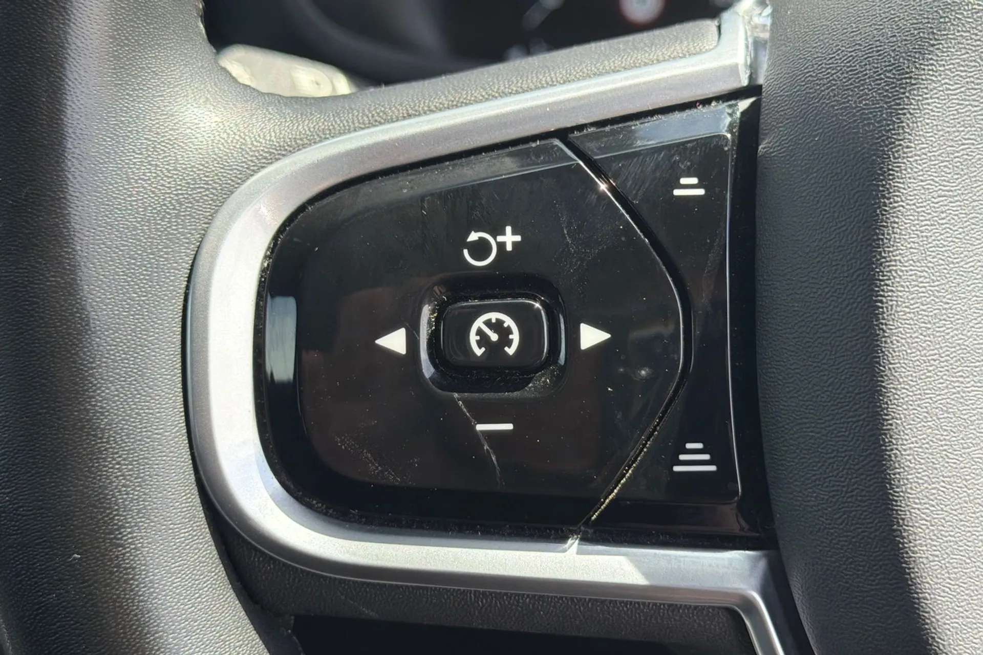 2022 VOLVO V60 2022 VOLVO V60