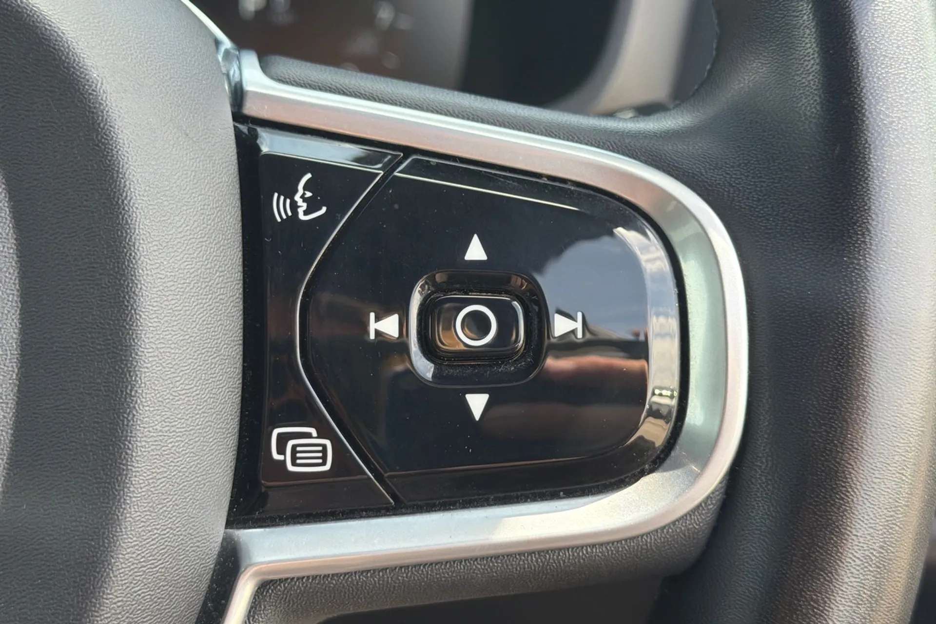 2022 VOLVO V60 2022 VOLVO V60