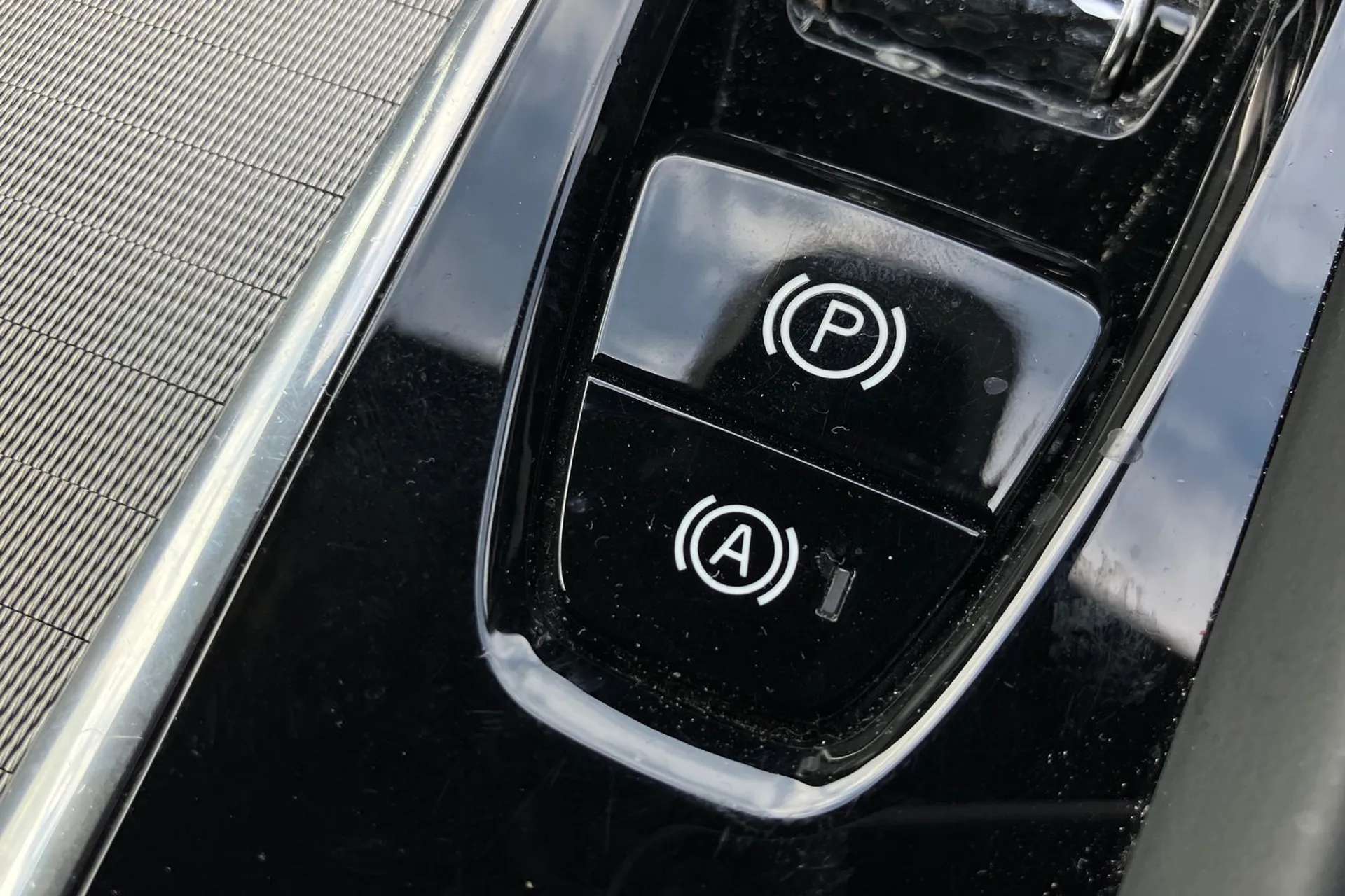 2020 VOLVO V60 2020 VOLVO V60