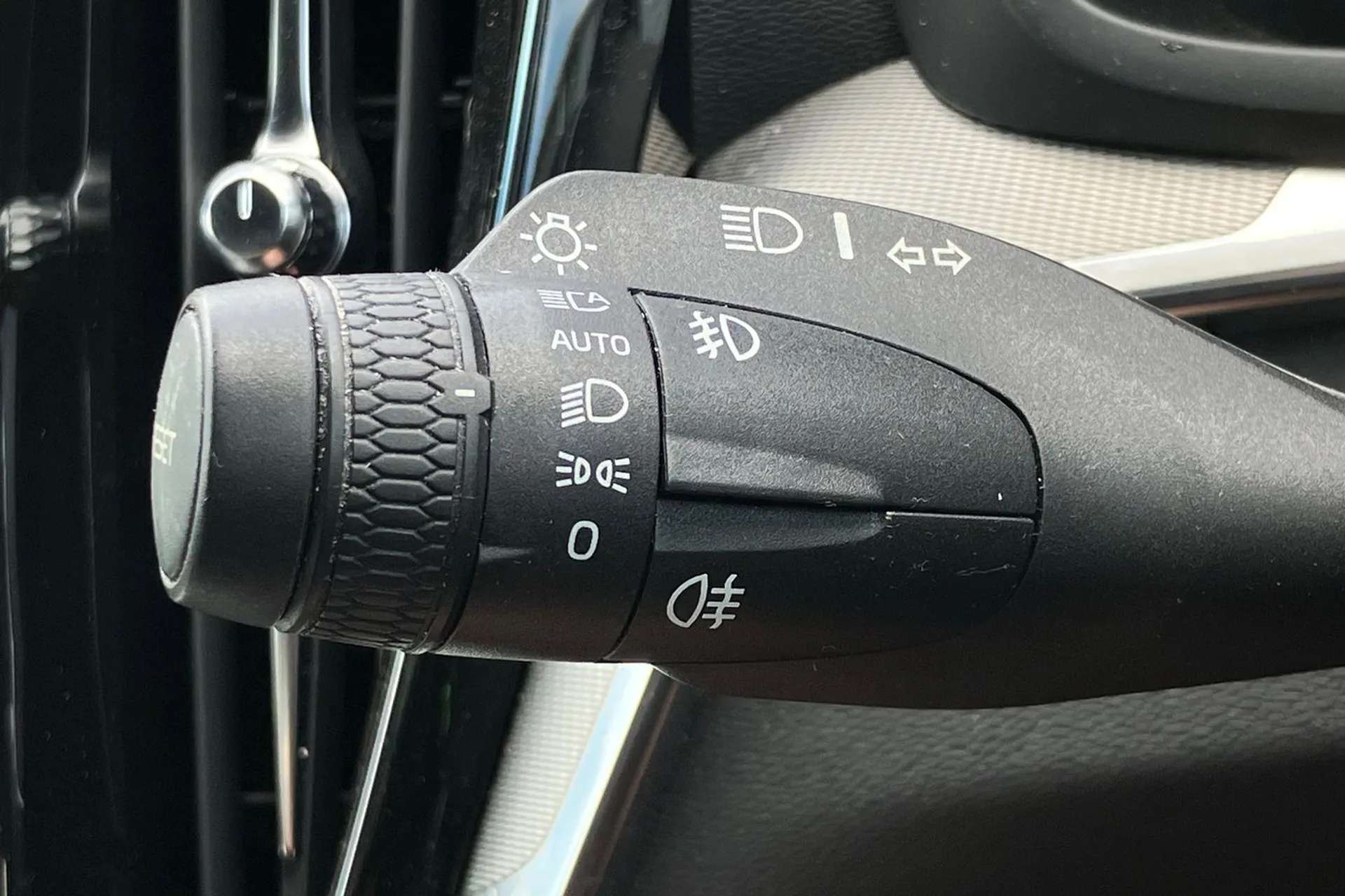 2020 VOLVO V60 2020 VOLVO V60