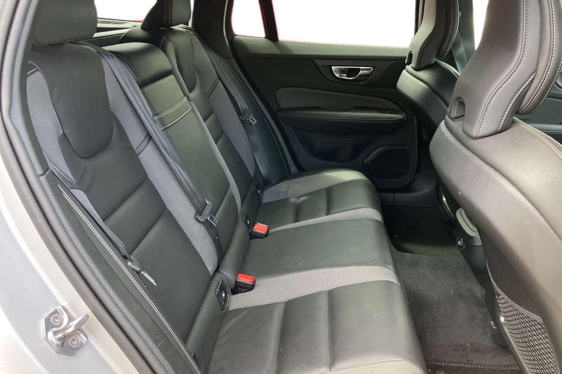 2020 VOLVO V60 2020 VOLVO V60
