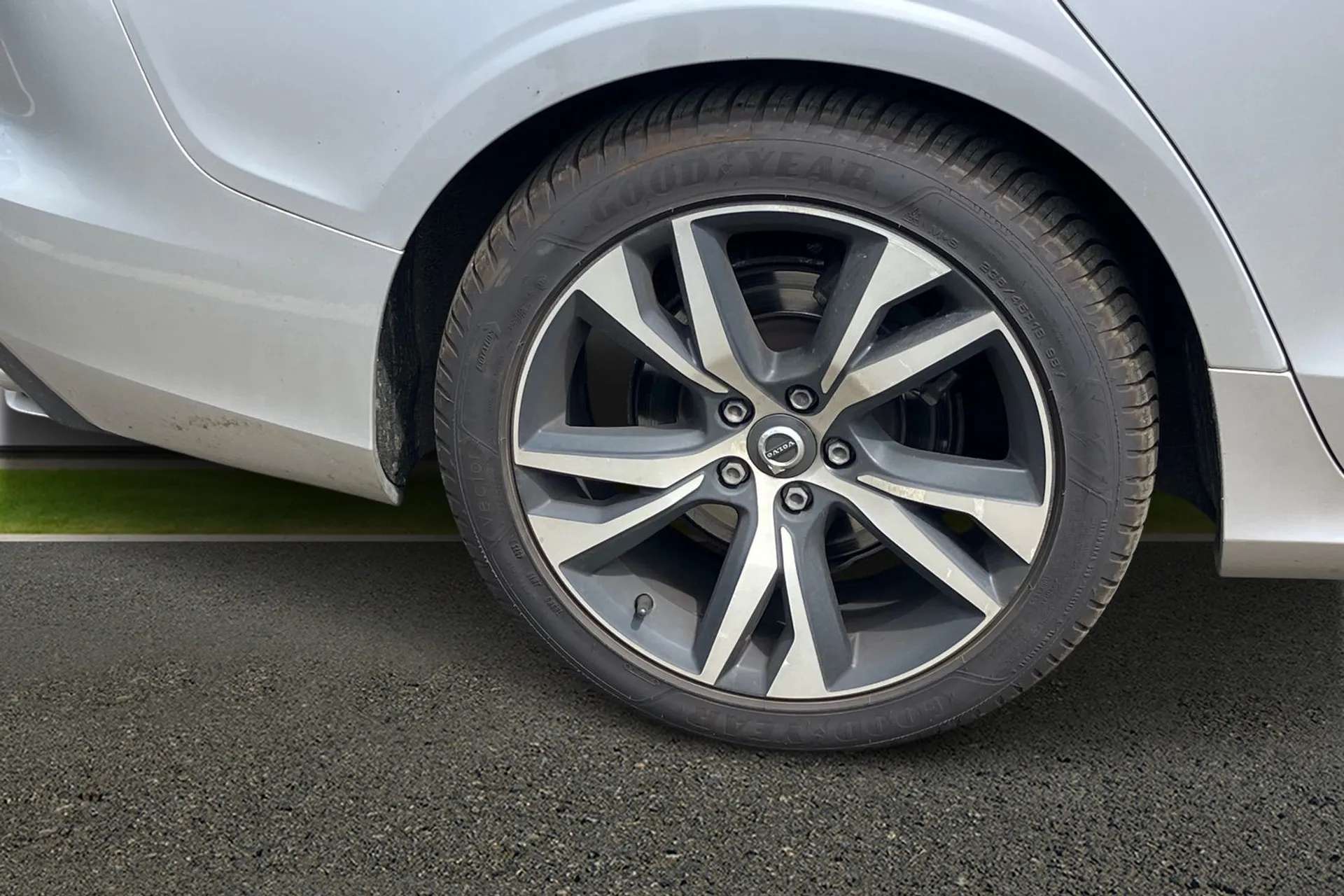 2020 VOLVO V60 2020 VOLVO V60