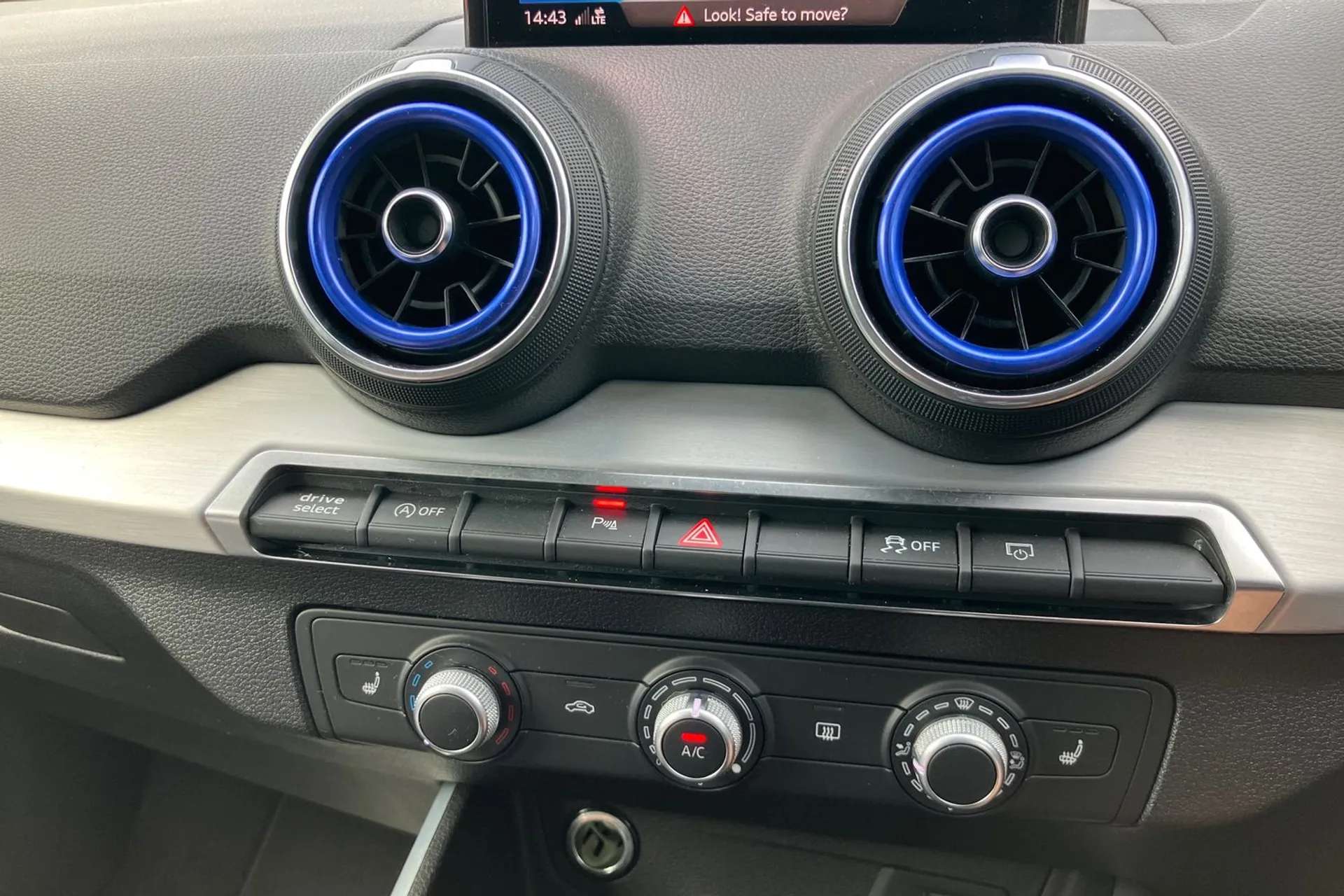 2020 AUDI Q2 2020 AUDI Q2