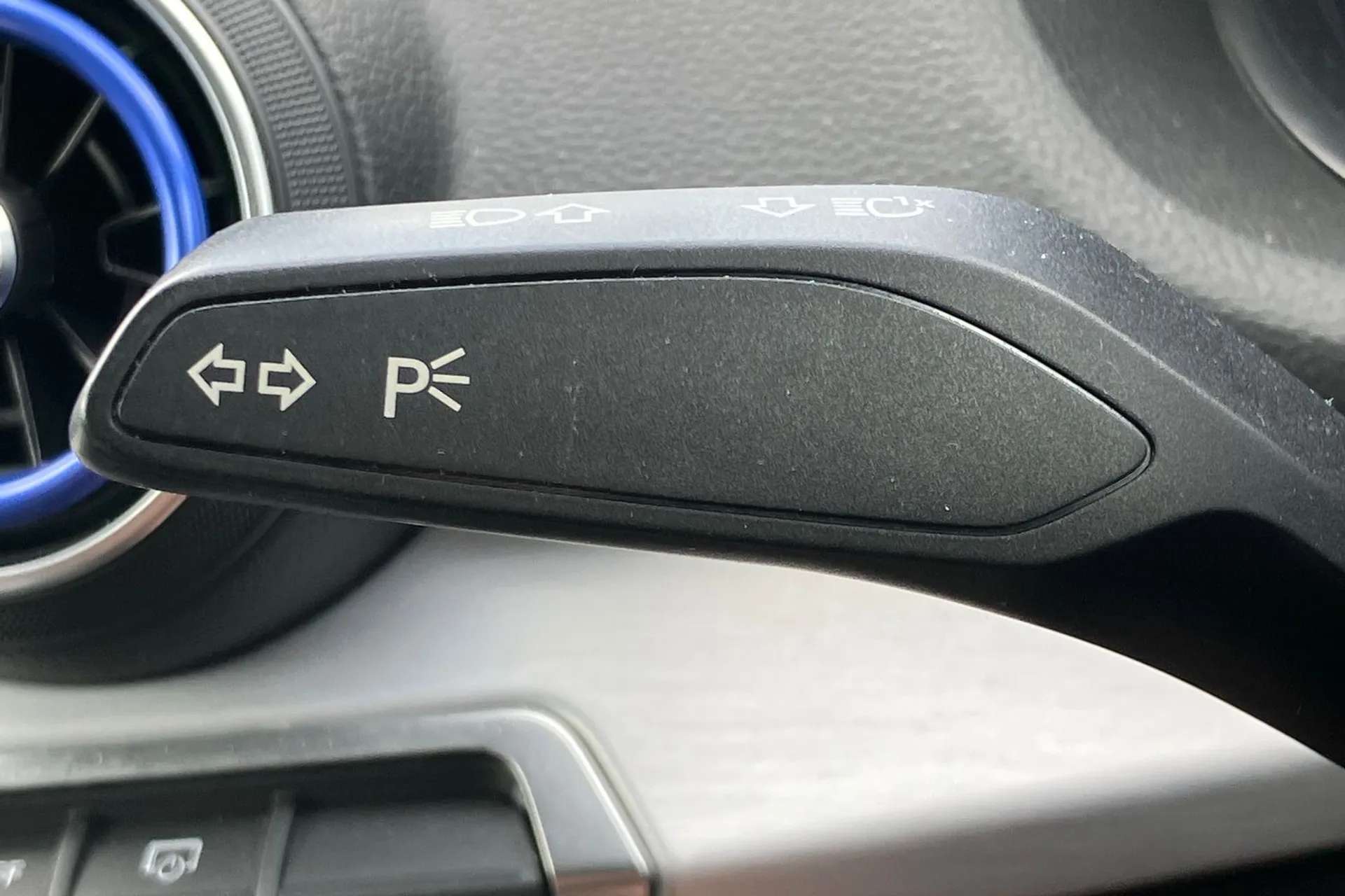 2020 AUDI Q2 2020 AUDI Q2