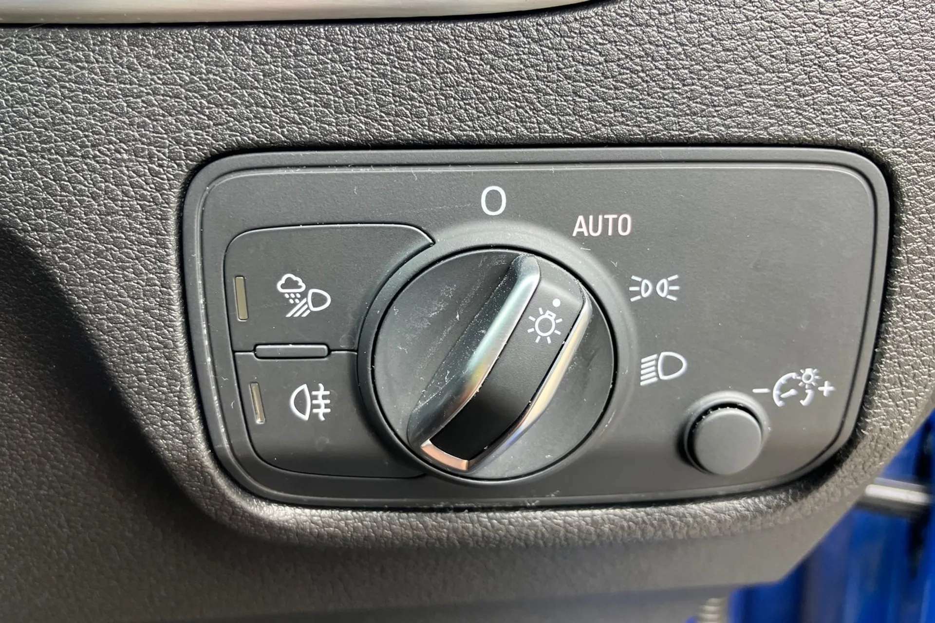 2020 AUDI Q2 2020 AUDI Q2