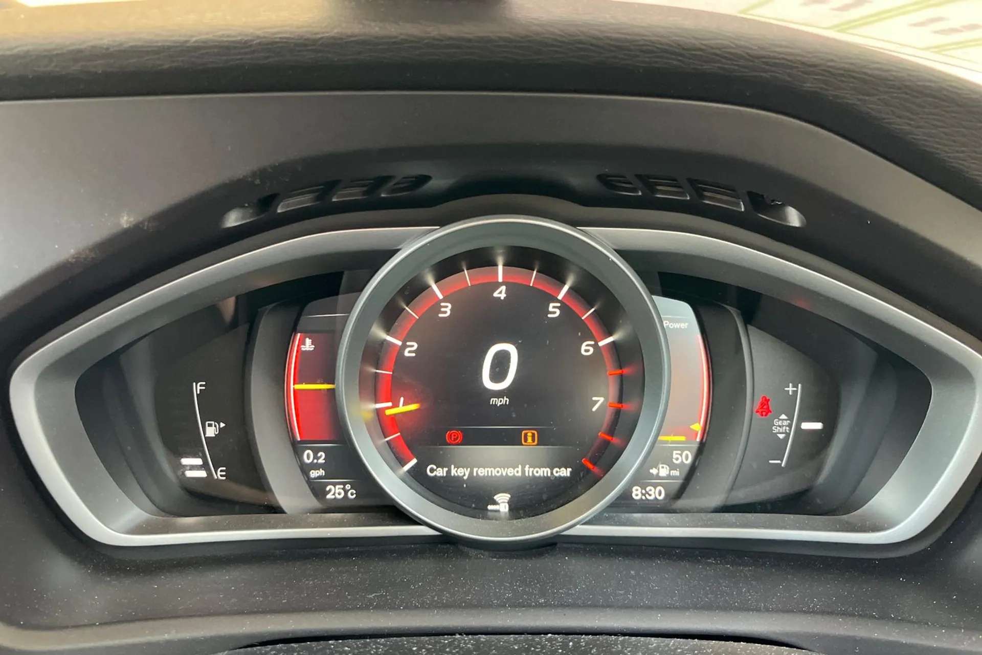 2019 VOLVO V40 2019 VOLVO V40