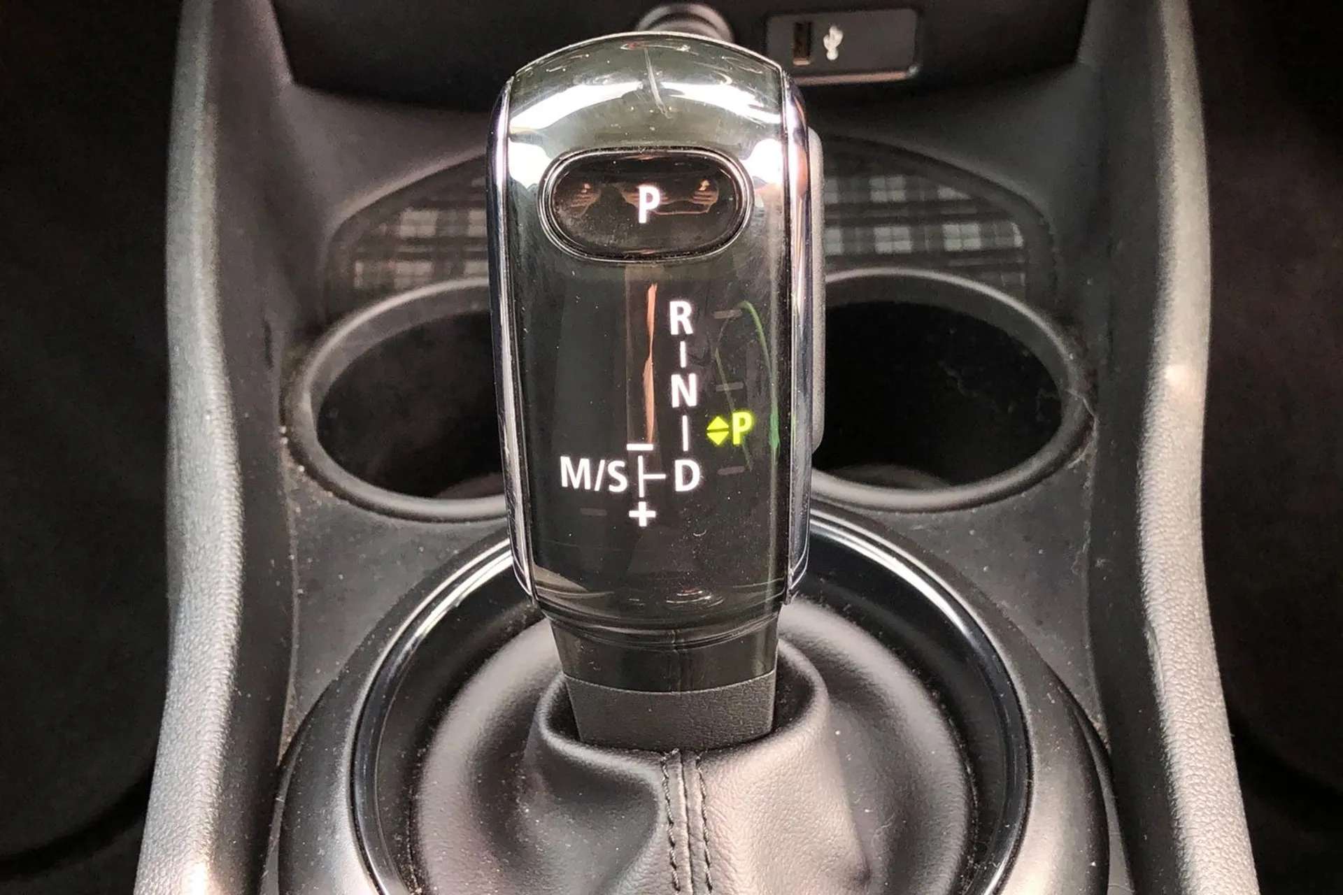 2018 MINI CLUBMAN 2018 MINI CLUBMAN